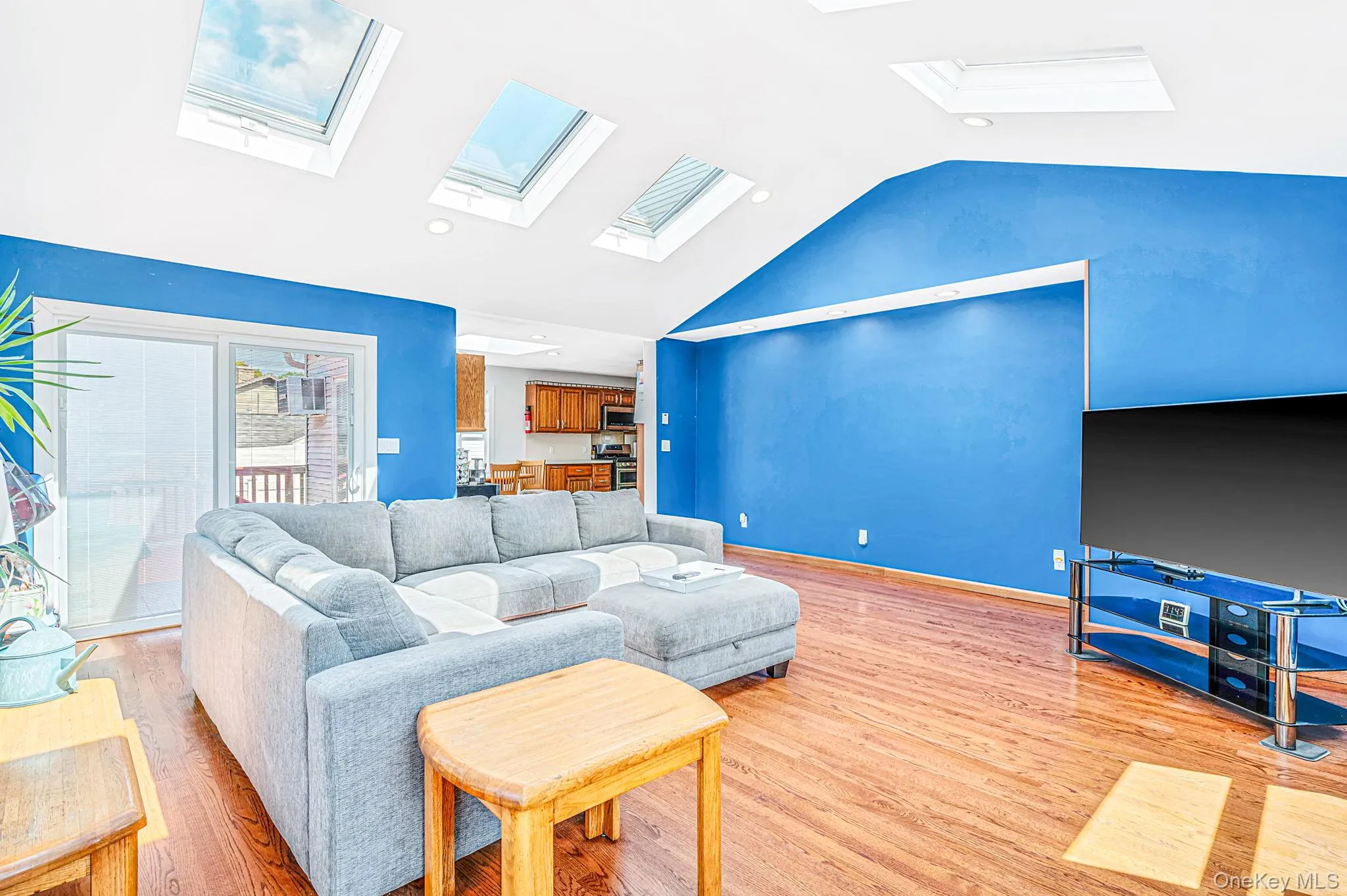616 Pat Drive, Islip, NY, 4 Bedrooms Bedrooms, 8 Rooms Rooms,2 BathroomsBathrooms,Residential,For Rent,Pat,0,1046027 616 Pat Drive, Islip, NY, 4 Bedrooms Bedrooms, 8 Rooms Rooms,2 BathroomsBathrooms,Residential,For Rent,Pat,0,1046027