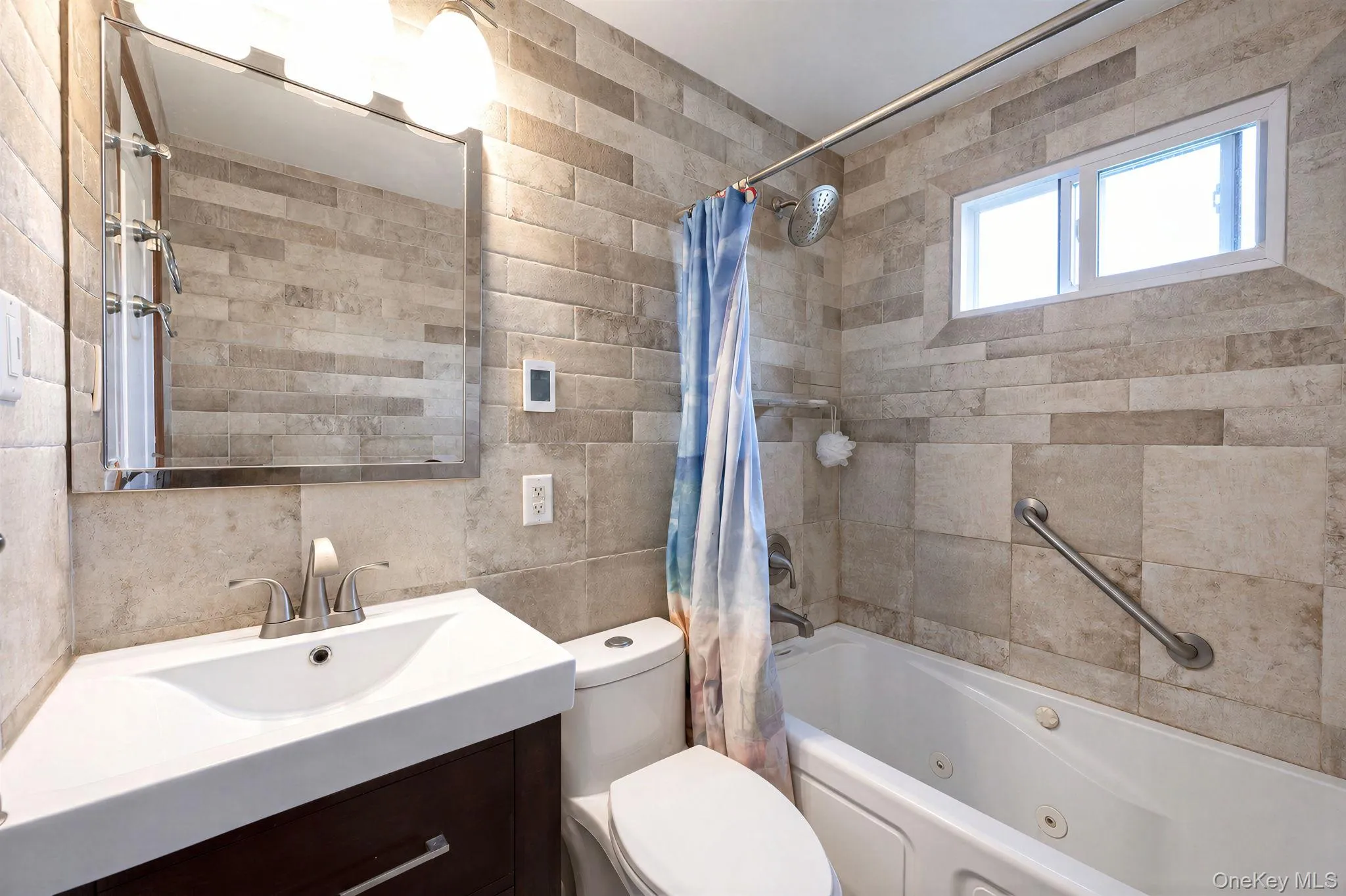 616 Pat Drive, Islip, NY, 4 Bedrooms Bedrooms, 8 Rooms Rooms,2 BathroomsBathrooms,Residential,For Rent,Pat,0,1046027 616 Pat Drive, Islip, NY, 4 Bedrooms Bedrooms, 8 Rooms Rooms,2 BathroomsBathrooms,Residential,For Rent,Pat,0,1046027