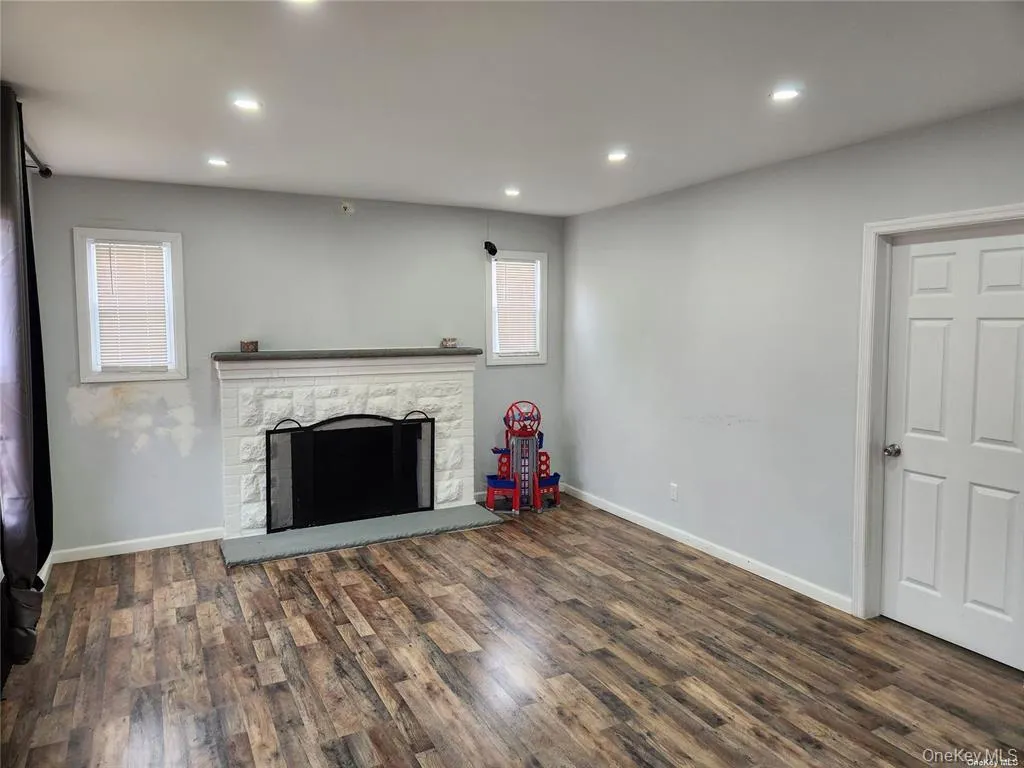 21 Nassau Place, Hempstead, NY, 6 Bedrooms Bedrooms, 10 Rooms Rooms,3 BathroomsBathrooms,Residential Lease,For Rent,Nassau,0,1046030 21 Nassau Place, Hempstead, NY, 6 Bedrooms Bedrooms, 10 Rooms Rooms,3 BathroomsBathrooms,Residential Lease,For Rent,Nassau,0,1046030