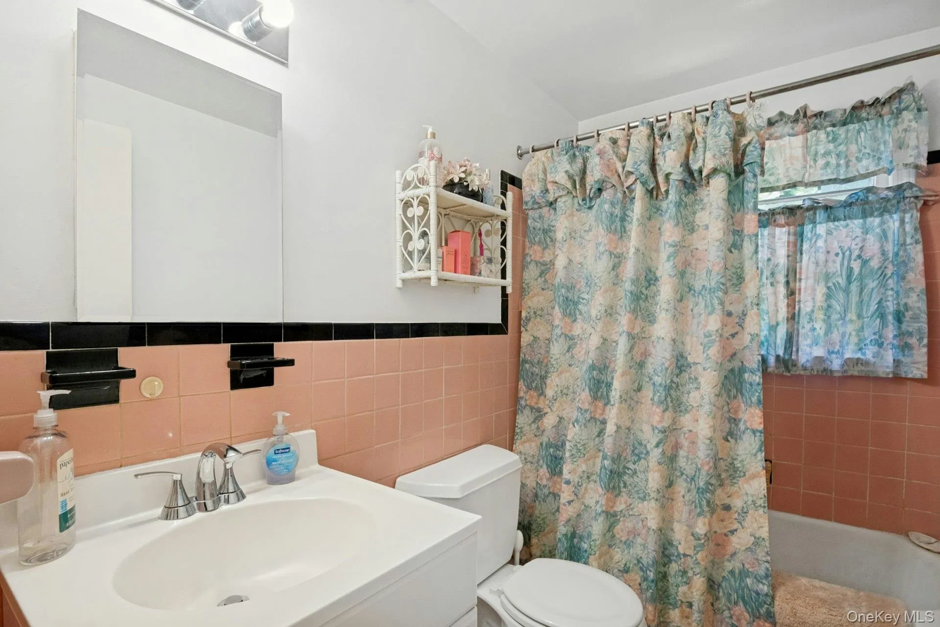 Full Bathroom Full Bathroom