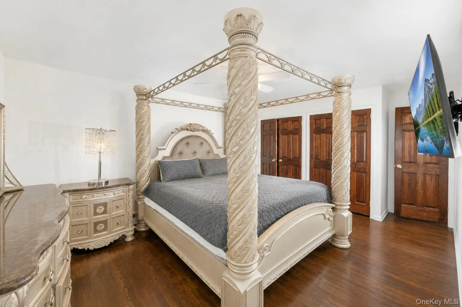 12 Hilton Court, Oyster Bay, NY, 4 Bedrooms Bedrooms, 7 Rooms Rooms,3 BathroomsBathrooms,Residential,For Rent,Hilton,0,1046035 12 Hilton Court, Oyster Bay, NY, 4 Bedrooms Bedrooms, 7 Rooms Rooms,3 BathroomsBathrooms,Residential,For Rent,Hilton,0,1046035