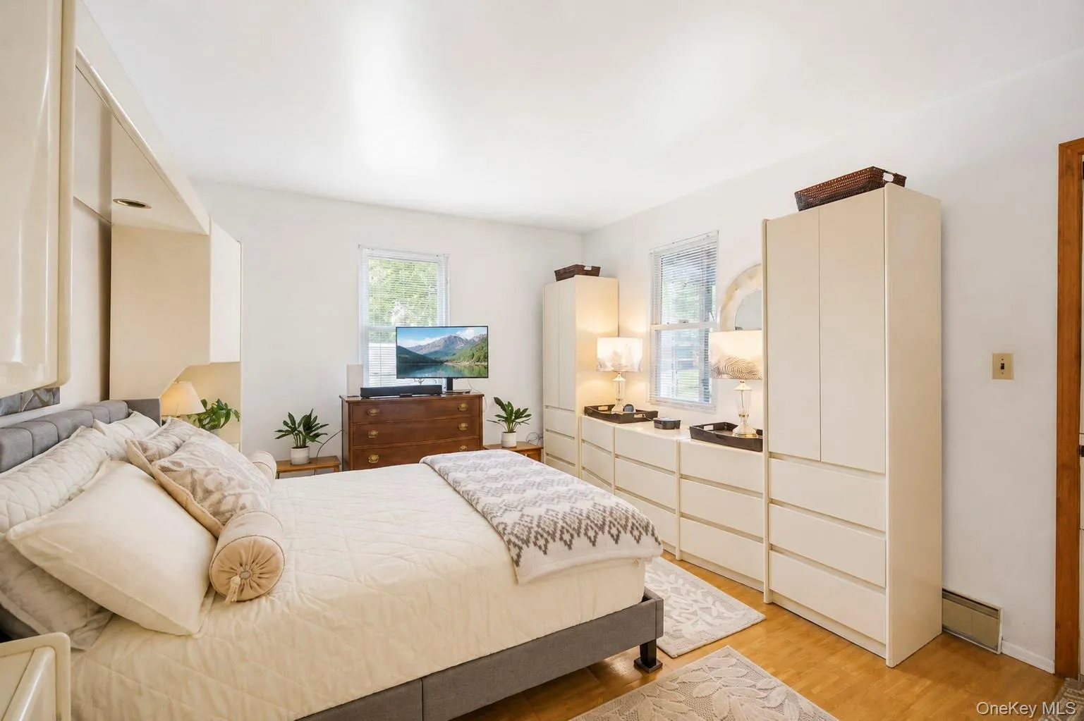 170-45 83rd Avenue, New York, NY, 4 Bedrooms Bedrooms, 12 Rooms Rooms,2 BathroomsBathrooms,Residential,For Rent,83rd,0,1046040 170-45 83rd Avenue, New York, NY, 4 Bedrooms Bedrooms, 12 Rooms Rooms,2 BathroomsBathrooms,Residential,For Rent,83rd,0,1046040