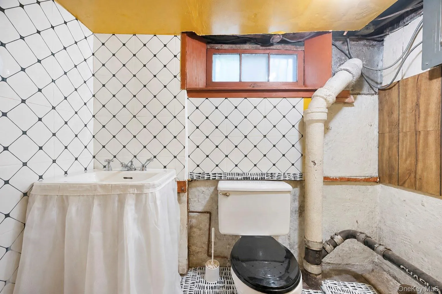 170-45 83rd Avenue, New York, NY, 4 Bedrooms Bedrooms, 12 Rooms Rooms,2 BathroomsBathrooms,Residential,For Rent,83rd,0,1046040 170-45 83rd Avenue, New York, NY, 4 Bedrooms Bedrooms, 12 Rooms Rooms,2 BathroomsBathrooms,Residential,For Rent,83rd,0,1046040