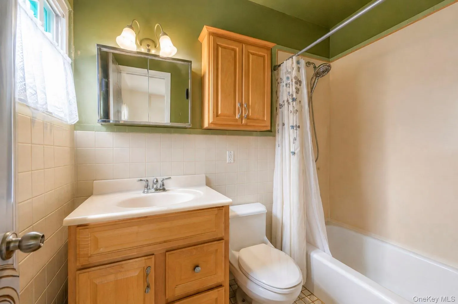 170-45 83rd Avenue, New York, NY, 4 Bedrooms Bedrooms, 12 Rooms Rooms,2 BathroomsBathrooms,Residential,For Rent,83rd,0,1046040 170-45 83rd Avenue, New York, NY, 4 Bedrooms Bedrooms, 12 Rooms Rooms,2 BathroomsBathrooms,Residential,For Rent,83rd,0,1046040