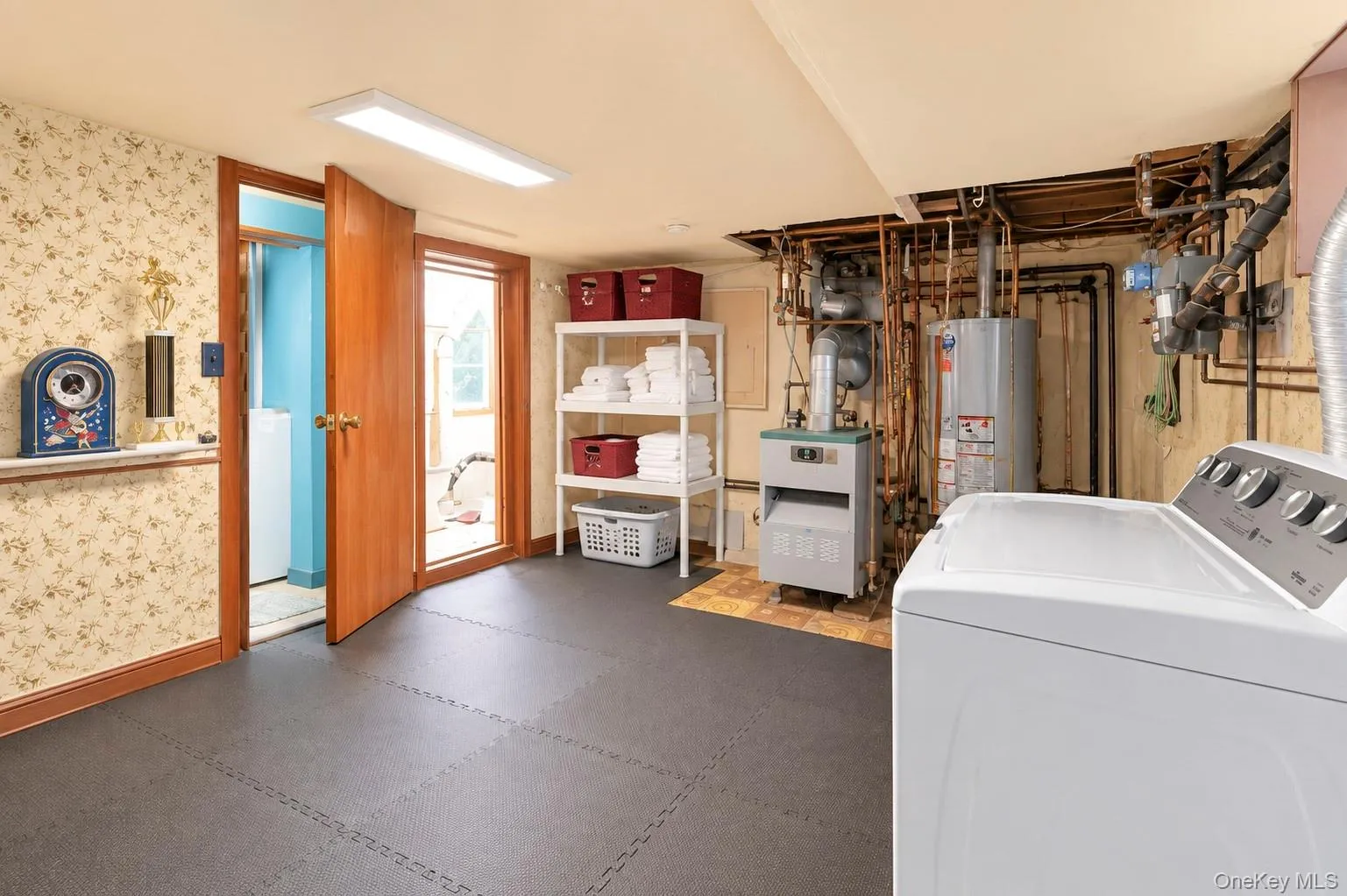 170-45 83rd Avenue, New York, NY, 4 Bedrooms Bedrooms, 12 Rooms Rooms,2 BathroomsBathrooms,Residential,For Rent,83rd,0,1046040 170-45 83rd Avenue, New York, NY, 4 Bedrooms Bedrooms, 12 Rooms Rooms,2 BathroomsBathrooms,Residential,For Rent,83rd,0,1046040