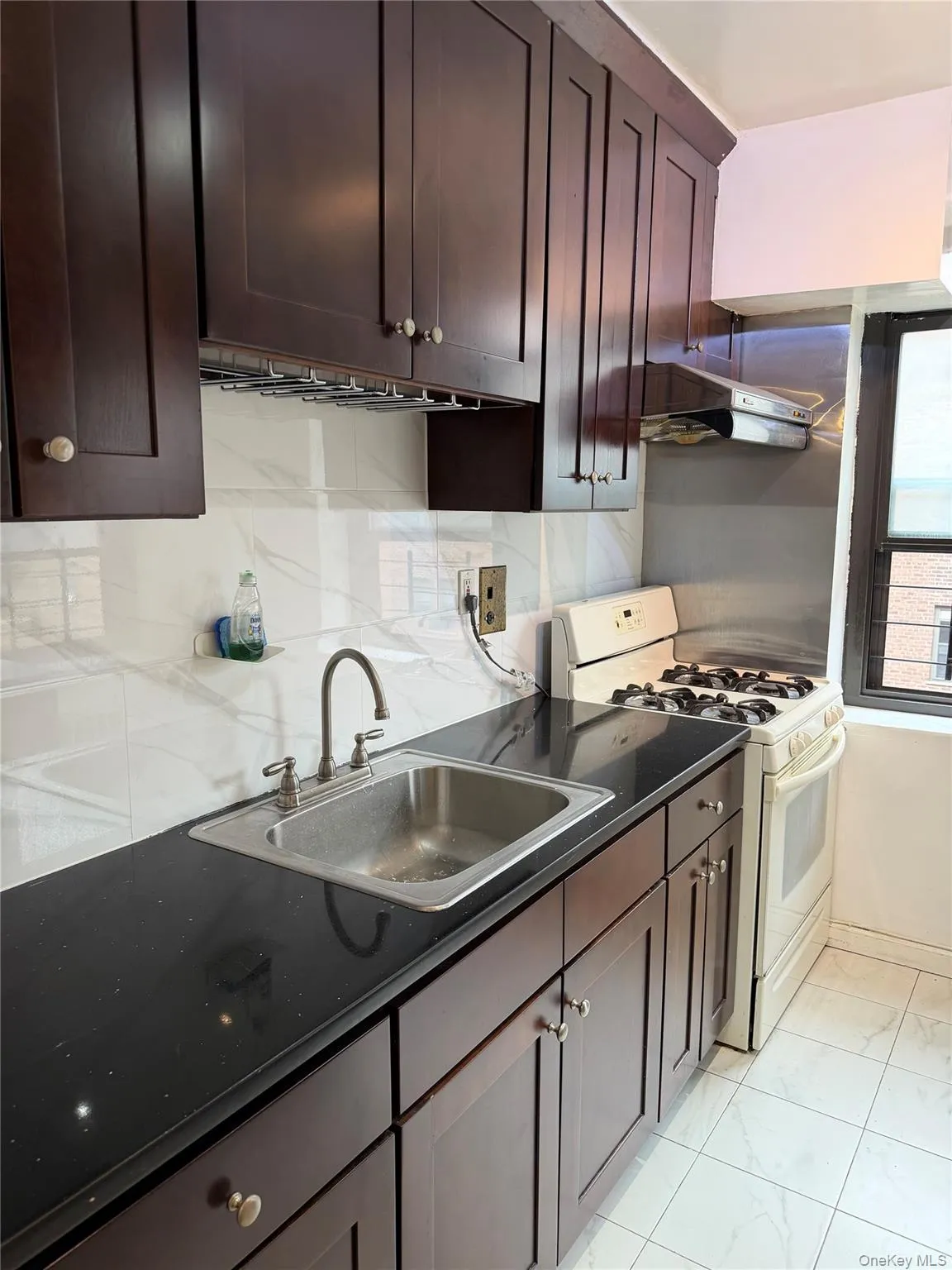 32-43 90th Street, New York, NY, 1 Bedroom Bedrooms, 3 Rooms Rooms,1 BathroomBathrooms,Residential,For Rent,90th,0,1046044 32-43 90th Street, New York, NY, 1 Bedroom Bedrooms, 3 Rooms Rooms,1 BathroomBathrooms,Residential,For Rent,90th,0,1046044
