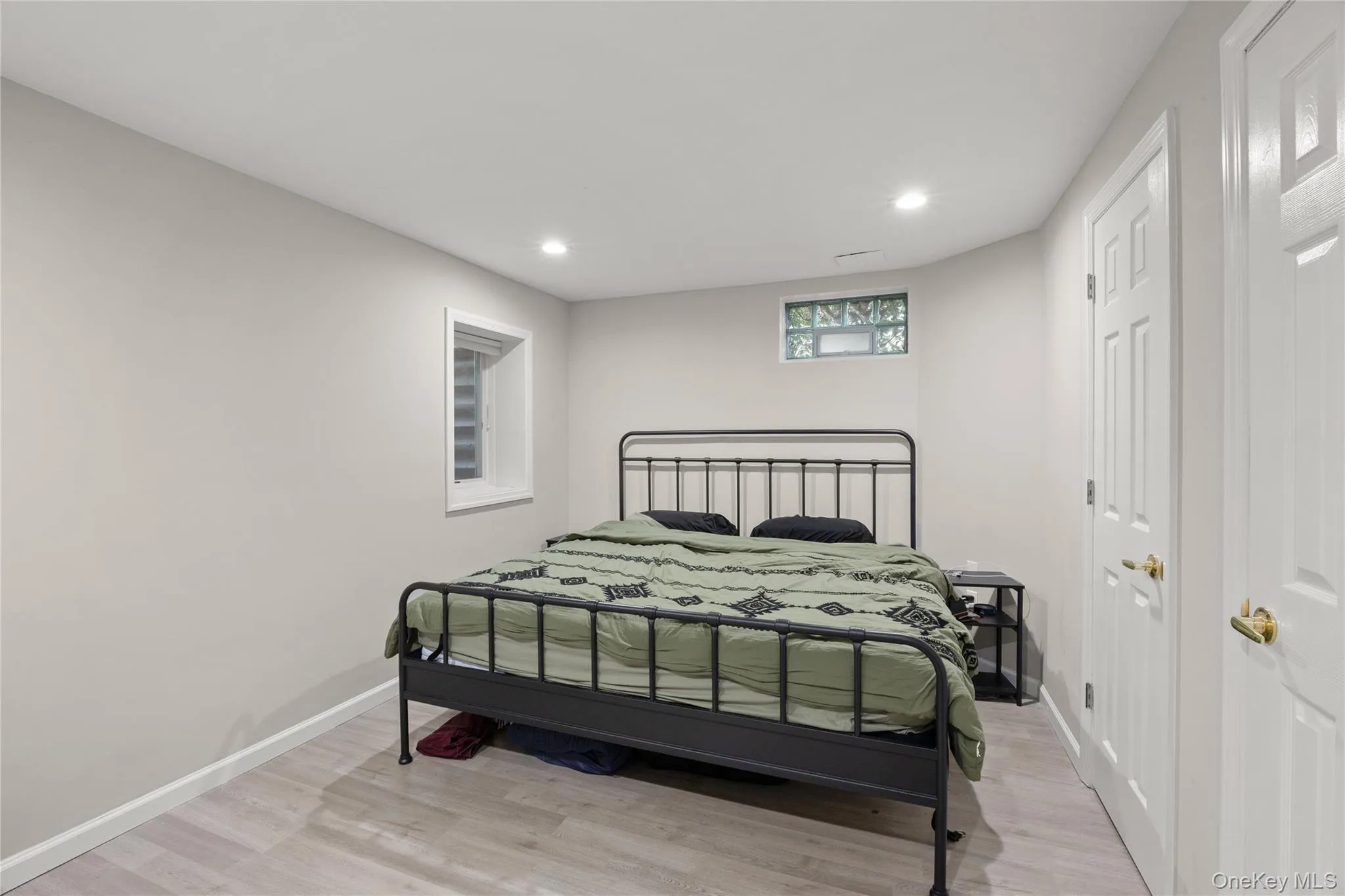 4 Sunflower Ridge Road, Brookhaven, NY, 4 Bedrooms Bedrooms, 7 Rooms Rooms,3 BathroomsBathrooms,Residential,For Rent,Sunflower Ridge,0,1046047 4 Sunflower Ridge Road, Brookhaven, NY, 4 Bedrooms Bedrooms, 7 Rooms Rooms,3 BathroomsBathrooms,Residential,For Rent,Sunflower Ridge,0,1046047