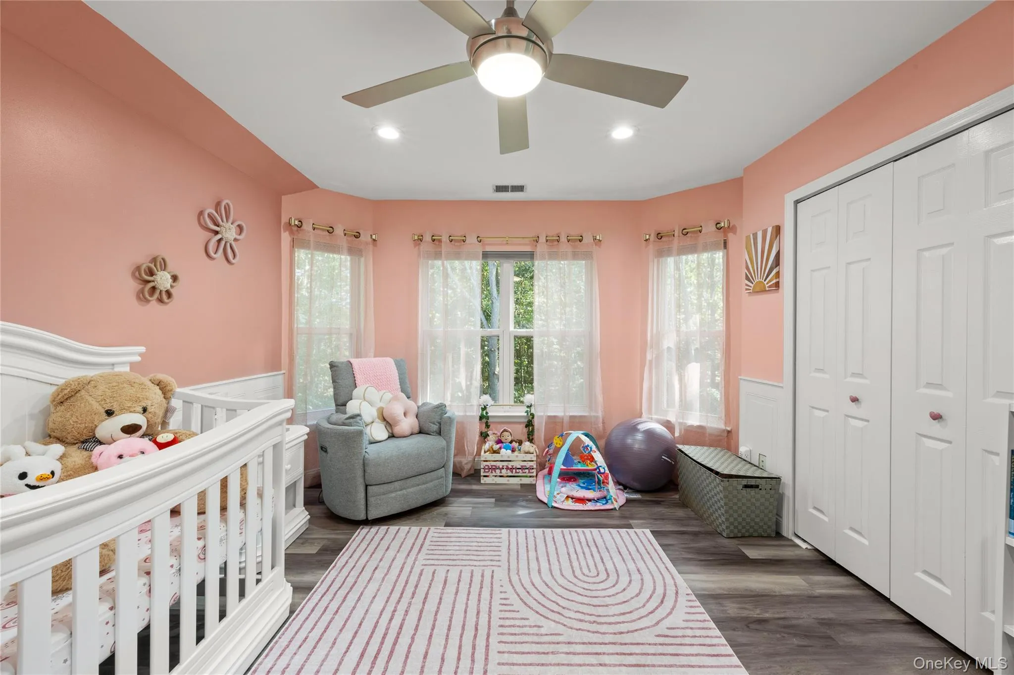 4 Sunflower Ridge Road, Brookhaven, NY, 4 Bedrooms Bedrooms, 7 Rooms Rooms,3 BathroomsBathrooms,Residential,For Rent,Sunflower Ridge,0,1046047 4 Sunflower Ridge Road, Brookhaven, NY, 4 Bedrooms Bedrooms, 7 Rooms Rooms,3 BathroomsBathrooms,Residential,For Rent,Sunflower Ridge,0,1046047