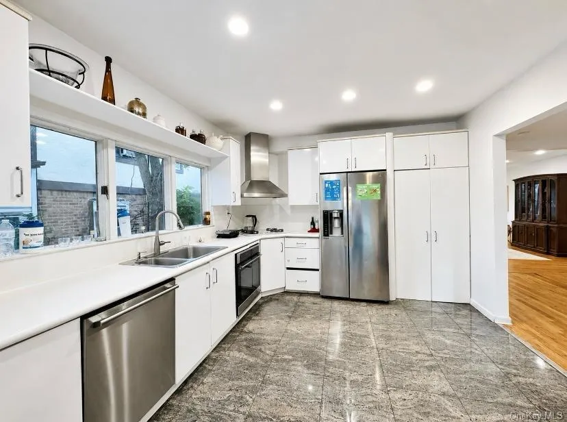 176-29 80th Drive, New York, NY, 5 Bedrooms Bedrooms, 8 Rooms Rooms,3 BathroomsBathrooms,Residential,For Rent,80th,0,1046053 176-29 80th Drive, New York, NY, 5 Bedrooms Bedrooms, 8 Rooms Rooms,3 BathroomsBathrooms,Residential,For Rent,80th,0,1046053