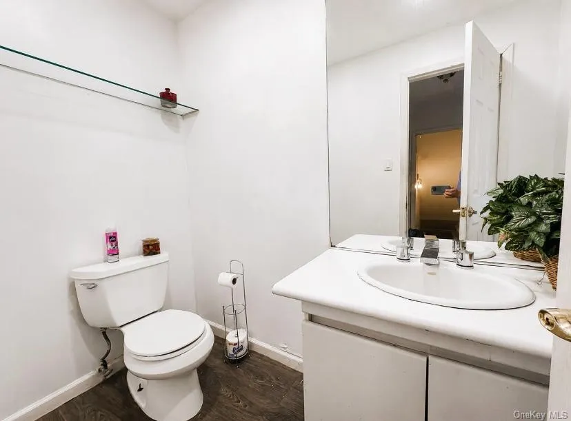 176-29 80th Drive, New York, NY, 5 Bedrooms Bedrooms, 8 Rooms Rooms,3 BathroomsBathrooms,Residential,For Rent,80th,0,1046053 176-29 80th Drive, New York, NY, 5 Bedrooms Bedrooms, 8 Rooms Rooms,3 BathroomsBathrooms,Residential,For Rent,80th,0,1046053
