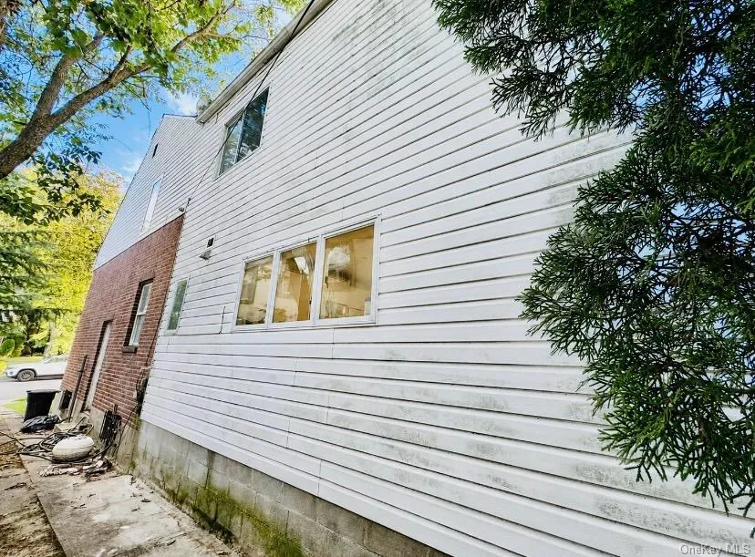 176-29 80th Drive, New York, NY, 5 Bedrooms Bedrooms, 8 Rooms Rooms,3 BathroomsBathrooms,Residential,For Rent,80th,0,1046053 176-29 80th Drive, New York, NY, 5 Bedrooms Bedrooms, 8 Rooms Rooms,3 BathroomsBathrooms,Residential,For Rent,80th,0,1046053
