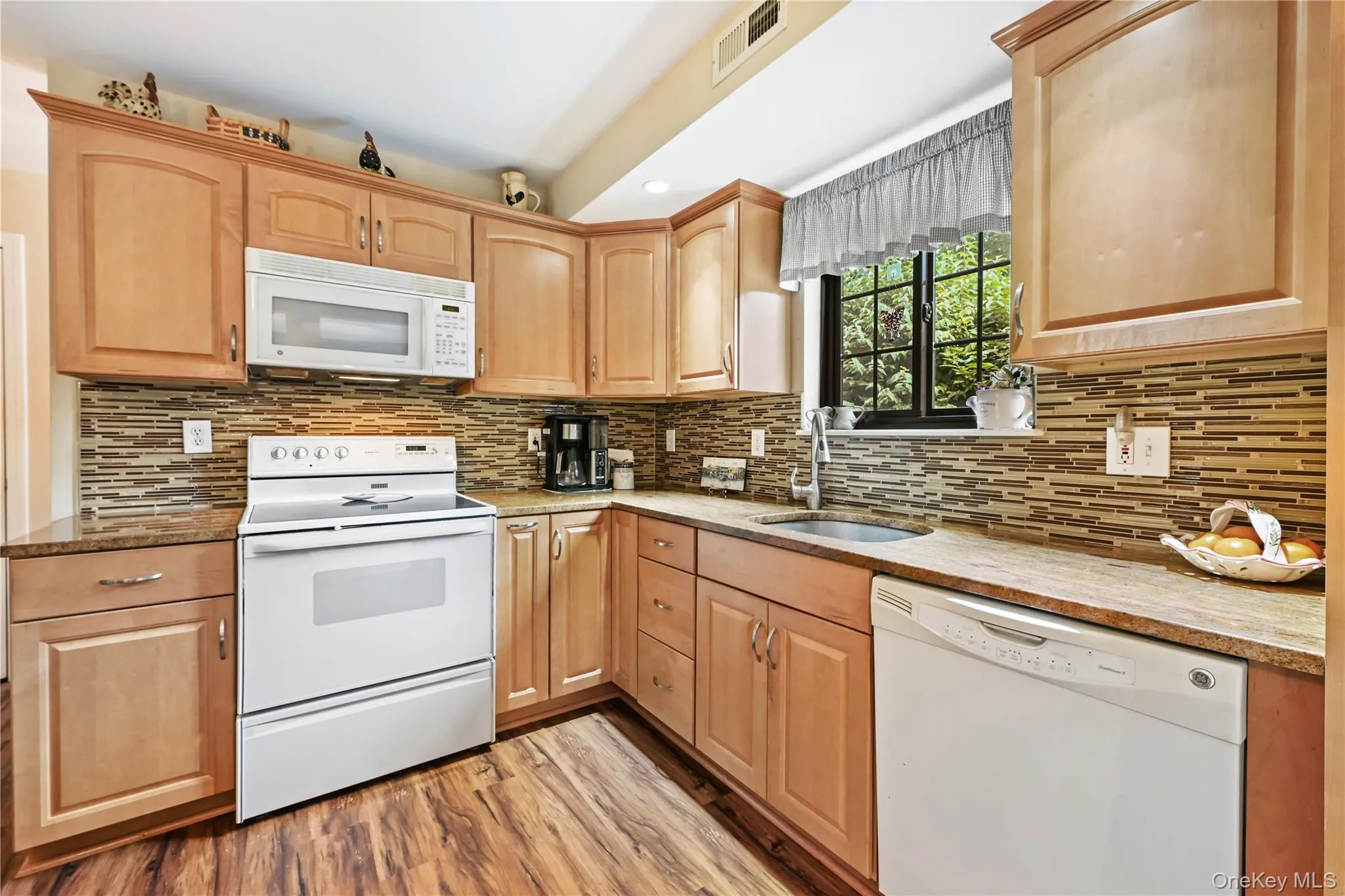 119 Stringham Road, La Grange, NY, 2 Bedrooms Bedrooms, 6 Rooms Rooms,2 BathroomsBathrooms,Residential,For Rent,Stringham,0,1046054 119 Stringham Road, La Grange, NY, 2 Bedrooms Bedrooms, 6 Rooms Rooms,2 BathroomsBathrooms,Residential,For Rent,Stringham,0,1046054