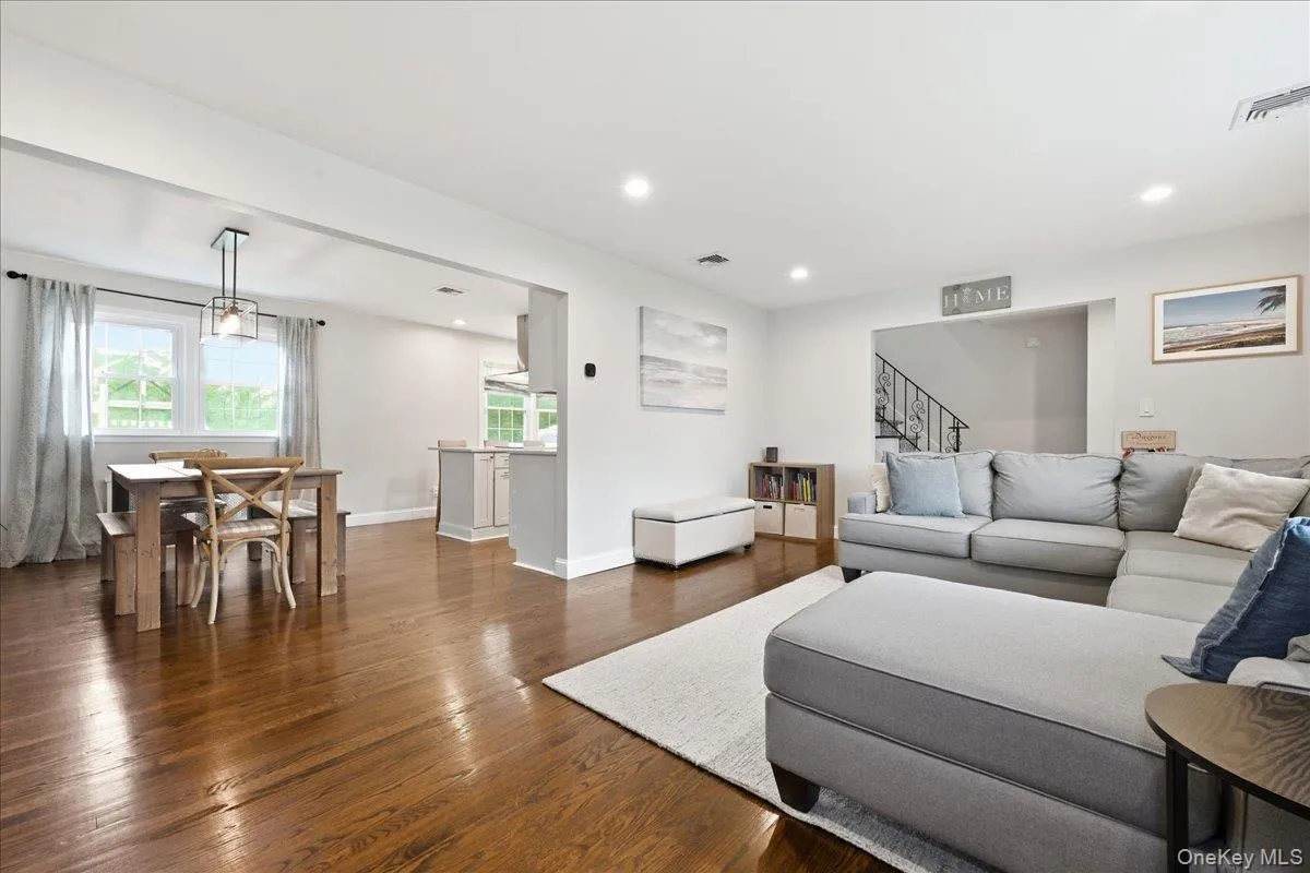 1798 Hannington Avenue, Hempstead, NY, 3 Bedrooms Bedrooms, 7 Rooms Rooms,2 BathroomsBathrooms,Residential,For Rent,Hannington,0,1046055 1798 Hannington Avenue, Hempstead, NY, 3 Bedrooms Bedrooms, 7 Rooms Rooms,2 BathroomsBathrooms,Residential,For Rent,Hannington,0,1046055