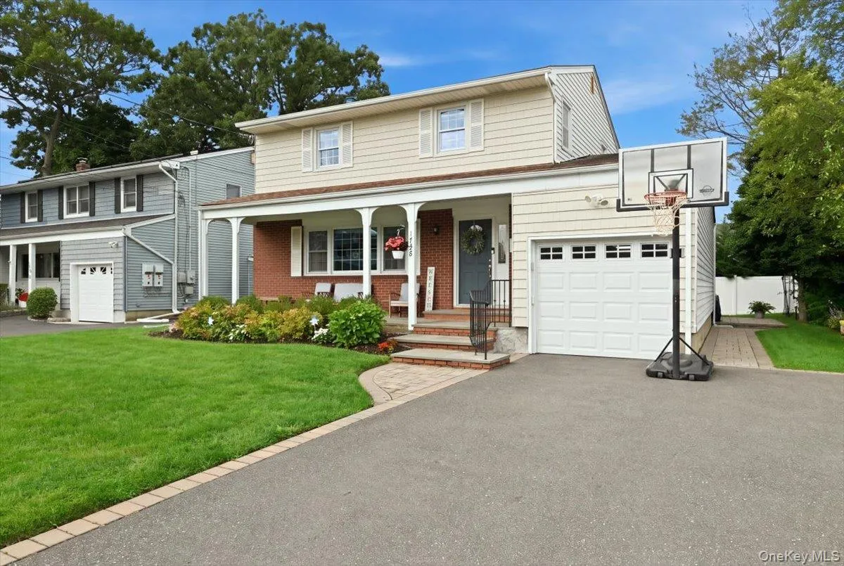 1798 Hannington Avenue, Hempstead, NY, 3 Bedrooms Bedrooms, 7 Rooms Rooms,2 BathroomsBathrooms,Residential,For Rent,Hannington,0,1046055 1798 Hannington Avenue, Hempstead, NY, 3 Bedrooms Bedrooms, 7 Rooms Rooms,2 BathroomsBathrooms,Residential,For Rent,Hannington,0,1046055