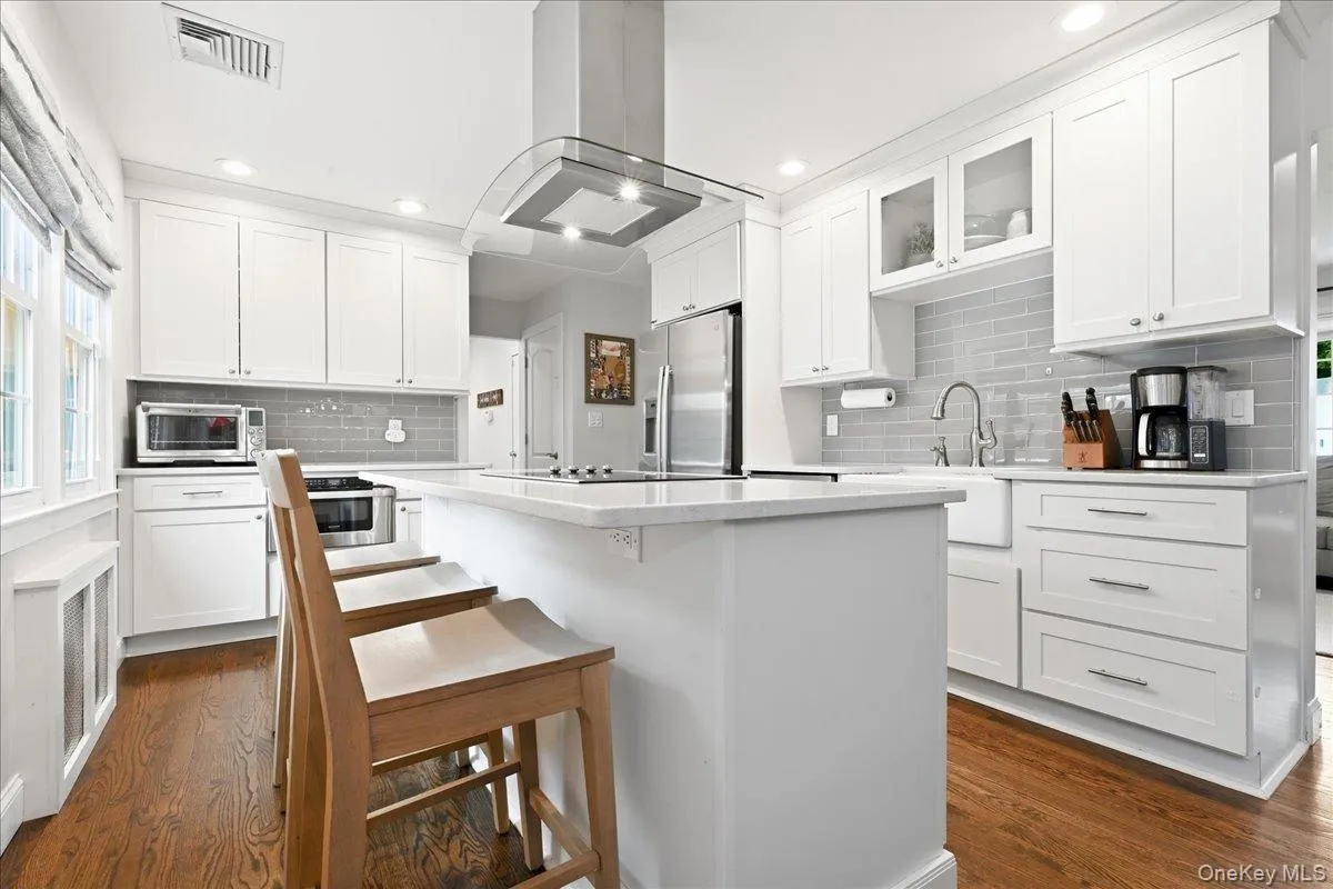 1798 Hannington Avenue, Hempstead, NY, 3 Bedrooms Bedrooms, 7 Rooms Rooms,2 BathroomsBathrooms,Residential,For Rent,Hannington,0,1046055 1798 Hannington Avenue, Hempstead, NY, 3 Bedrooms Bedrooms, 7 Rooms Rooms,2 BathroomsBathrooms,Residential,For Rent,Hannington,0,1046055