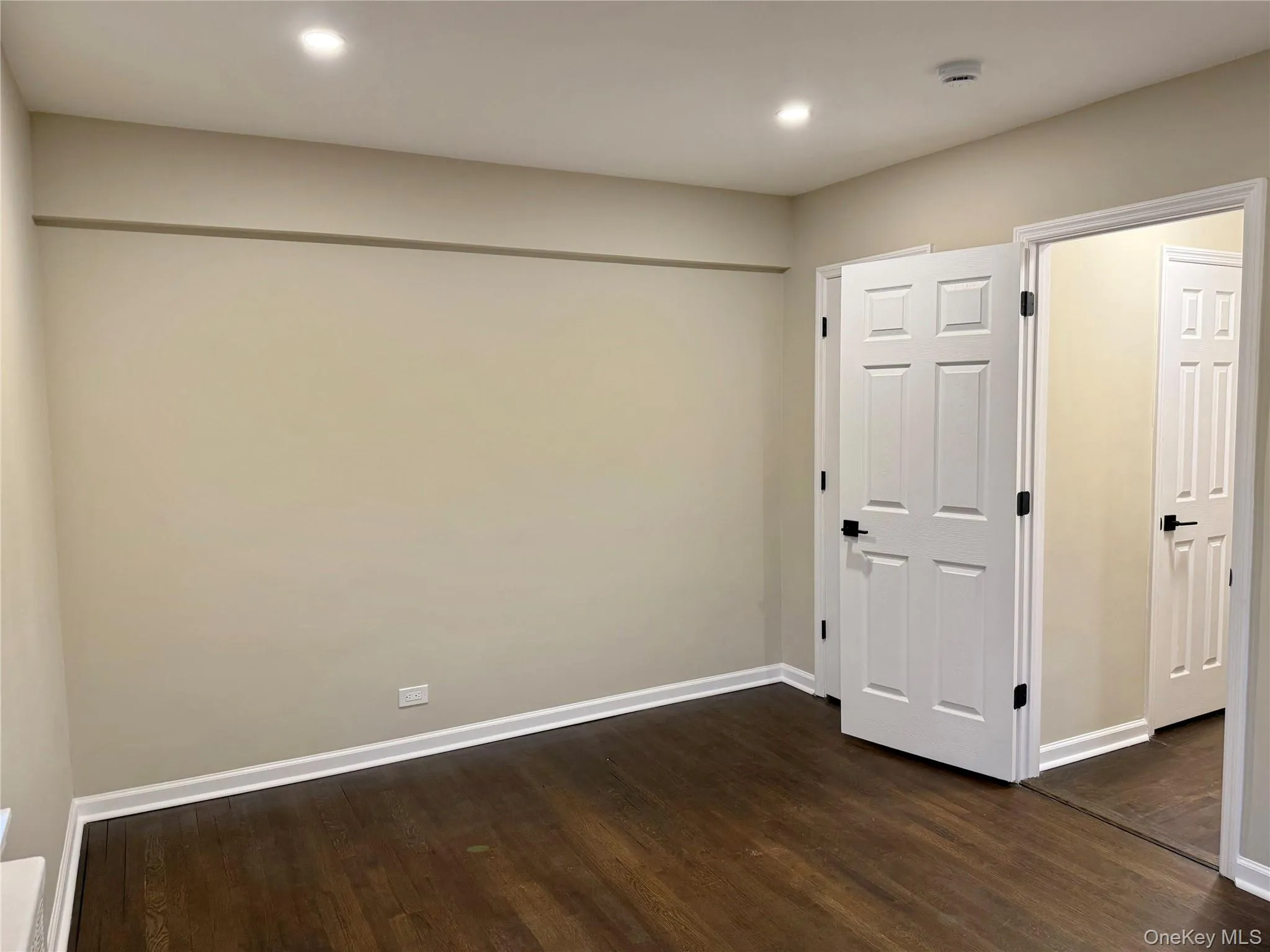 44-58 8th Street, New York, NY, 1 Bedroom Bedrooms, 3 Rooms Rooms,1 BathroomBathrooms,Residential,For Rent,8th,0,1046069 44-58 8th Street, New York, NY, 1 Bedroom Bedrooms, 3 Rooms Rooms,1 BathroomBathrooms,Residential,For Rent,8th,0,1046069