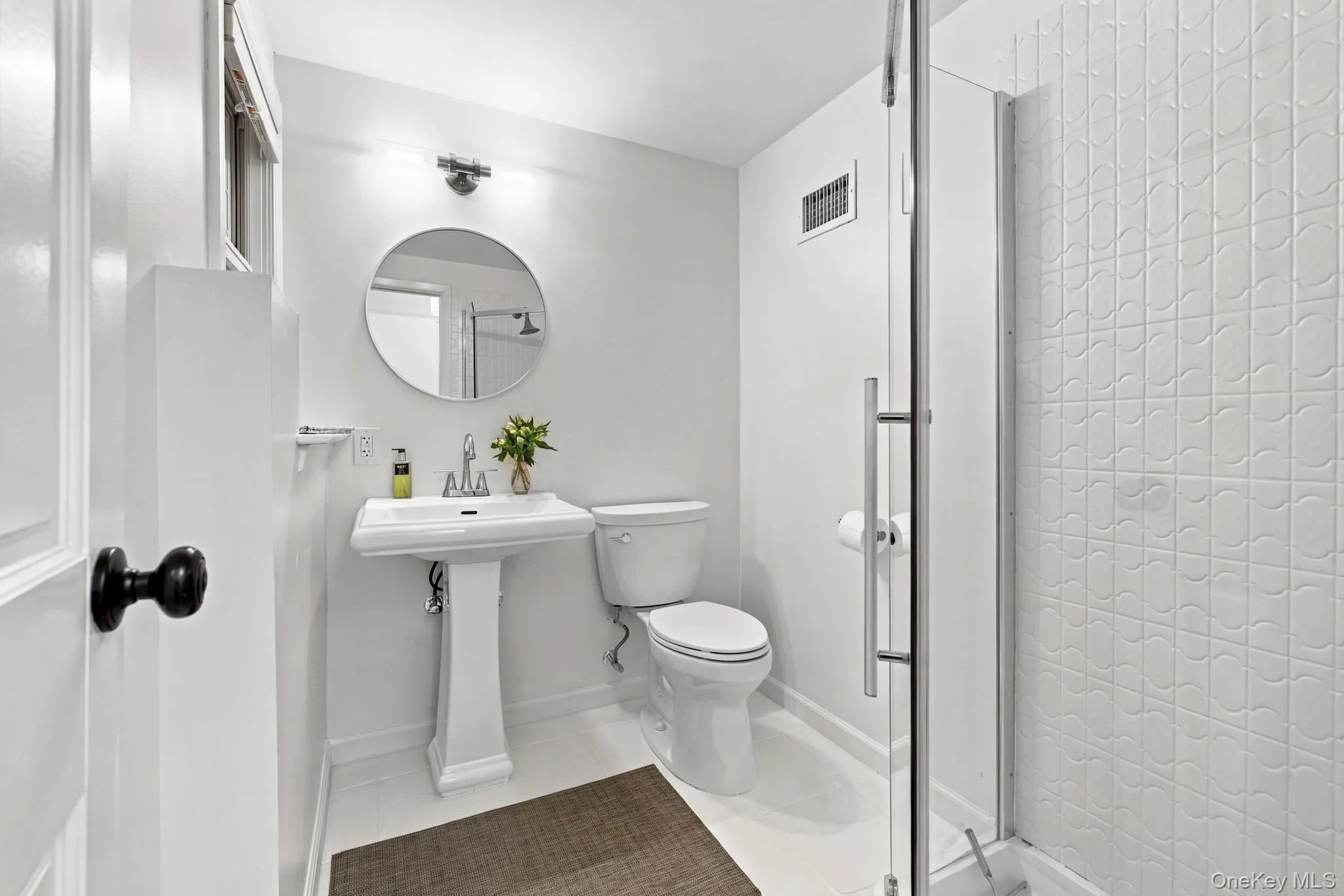 4 Douglas Drive, Bedford, NY, 3 Bedrooms Bedrooms, 8 Rooms Rooms,2 BathroomsBathrooms,Residential,For Rent,Douglas,0,1046071 4 Douglas Drive, Bedford, NY, 3 Bedrooms Bedrooms, 8 Rooms Rooms,2 BathroomsBathrooms,Residential,For Rent,Douglas,0,1046071