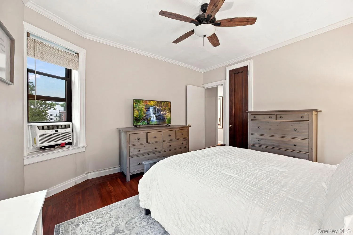 246 Bronxville Road, Yonkers, NY, 2 Bedrooms Bedrooms, 4 Rooms Rooms,1 BathroomBathrooms,Residential,For Rent,Bronxville,0,1046079 246 Bronxville Road, Yonkers, NY, 2 Bedrooms Bedrooms, 4 Rooms Rooms,1 BathroomBathrooms,Residential,For Rent,Bronxville,0,1046079