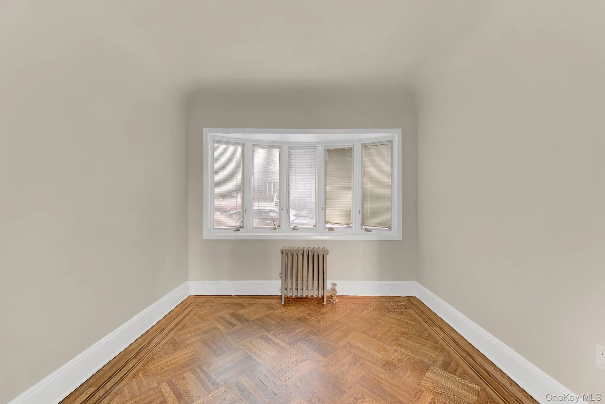 Room off the living room can be office/playroom Room off the living room can be office/playroom