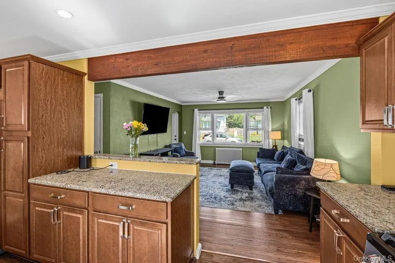 22 Maple Drive, Babylon, NY, 3 Bedrooms Bedrooms, 6 Rooms Rooms,2 BathroomsBathrooms,Residential,For Rent,Maple,0,1046083 22 Maple Drive, Babylon, NY, 3 Bedrooms Bedrooms, 6 Rooms Rooms,2 BathroomsBathrooms,Residential,For Rent,Maple,0,1046083