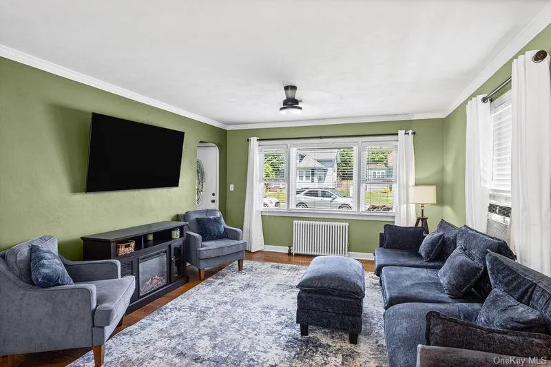 22 Maple Drive, Babylon, NY, 3 Bedrooms Bedrooms, 6 Rooms Rooms,2 BathroomsBathrooms,Residential,For Rent,Maple,0,1046083 22 Maple Drive, Babylon, NY, 3 Bedrooms Bedrooms, 6 Rooms Rooms,2 BathroomsBathrooms,Residential,For Rent,Maple,0,1046083