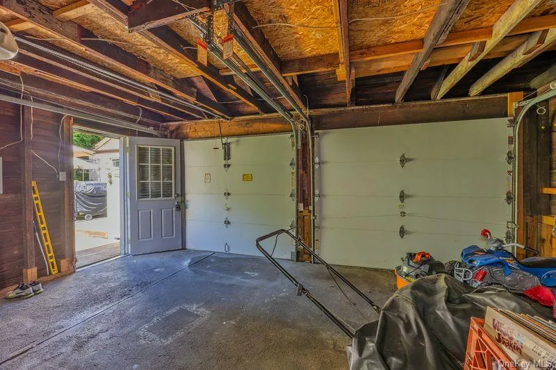 22 Maple Drive, Babylon, NY, 3 Bedrooms Bedrooms, 6 Rooms Rooms,2 BathroomsBathrooms,Residential,For Rent,Maple,0,1046083 22 Maple Drive, Babylon, NY, 3 Bedrooms Bedrooms, 6 Rooms Rooms,2 BathroomsBathrooms,Residential,For Rent,Maple,0,1046083