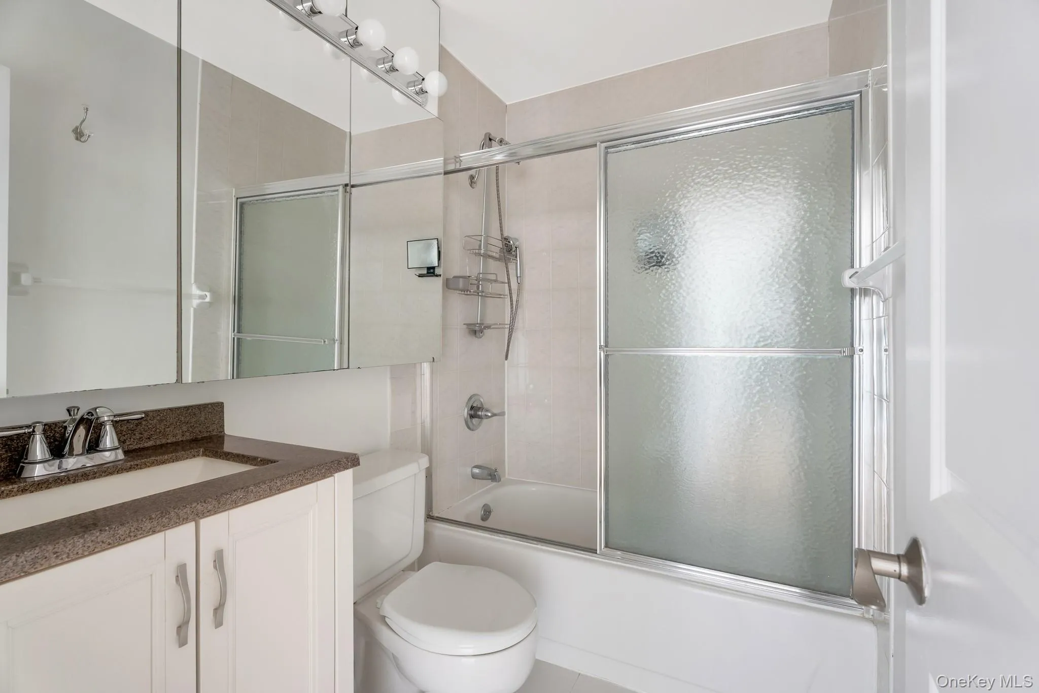 9921 4th Avenue, New York, NY, 2 Bedrooms Bedrooms, 4 Rooms Rooms,2 BathroomsBathrooms,Residential,For Rent,4th,0,1046084 9921 4th Avenue, New York, NY, 2 Bedrooms Bedrooms, 4 Rooms Rooms,2 BathroomsBathrooms,Residential,For Rent,4th,0,1046084