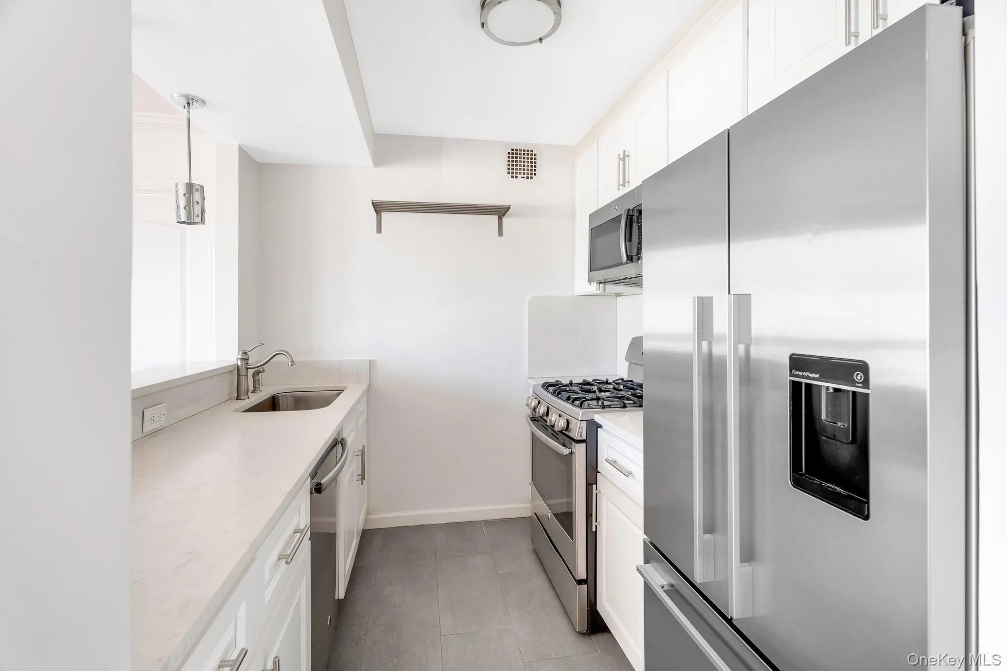 9921 4th Avenue, New York, NY, 2 Bedrooms Bedrooms, 4 Rooms Rooms,2 BathroomsBathrooms,Residential,For Rent,4th,0,1046084 9921 4th Avenue, New York, NY, 2 Bedrooms Bedrooms, 4 Rooms Rooms,2 BathroomsBathrooms,Residential,For Rent,4th,0,1046084