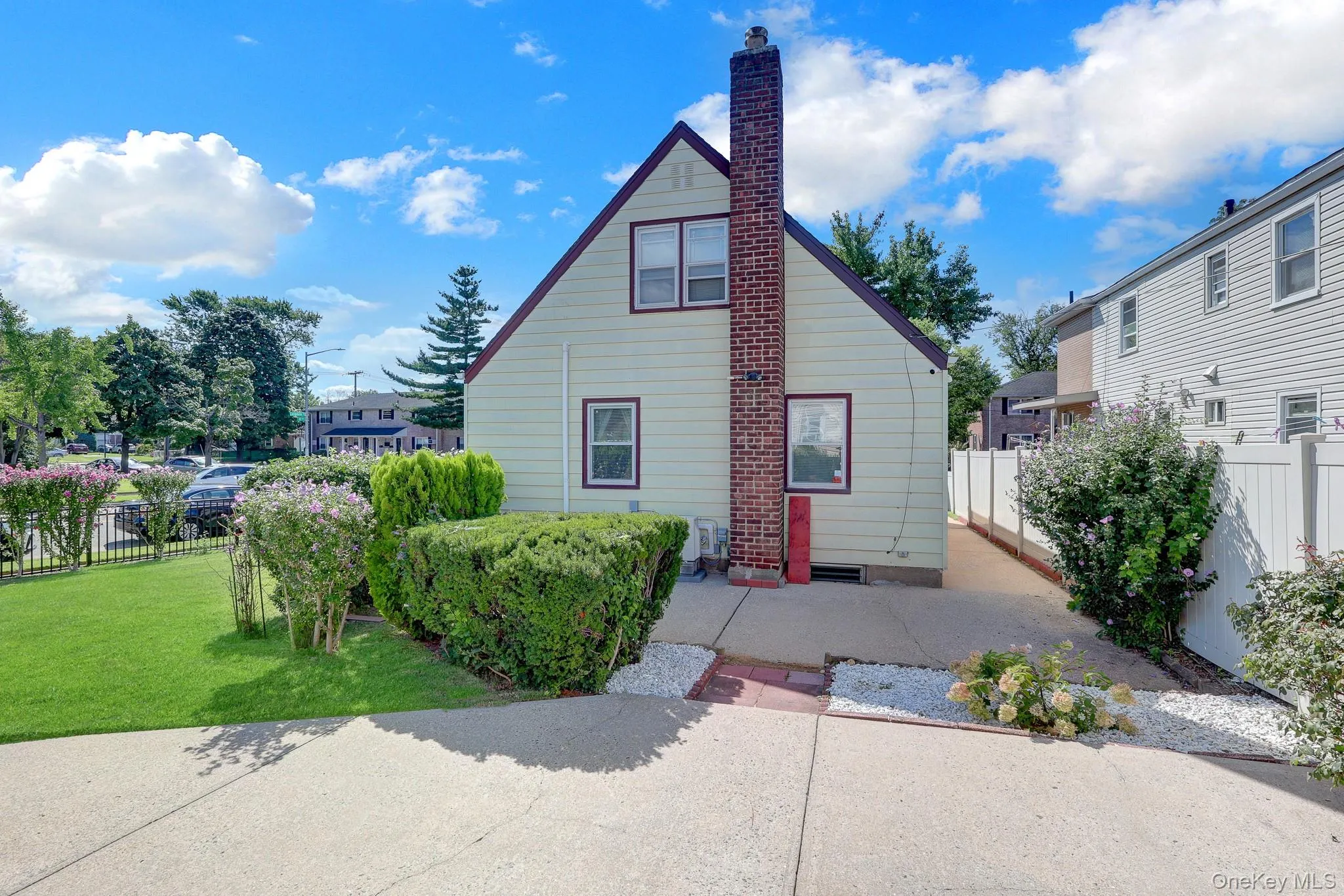 26919 81st Avenue, New York, NY, 2 Bedrooms Bedrooms, 5 Rooms Rooms,2 BathroomsBathrooms,Residential,For Rent,81st,0,1046091 26919 81st Avenue, New York, NY, 2 Bedrooms Bedrooms, 5 Rooms Rooms,2 BathroomsBathrooms,Residential,For Rent,81st,0,1046091