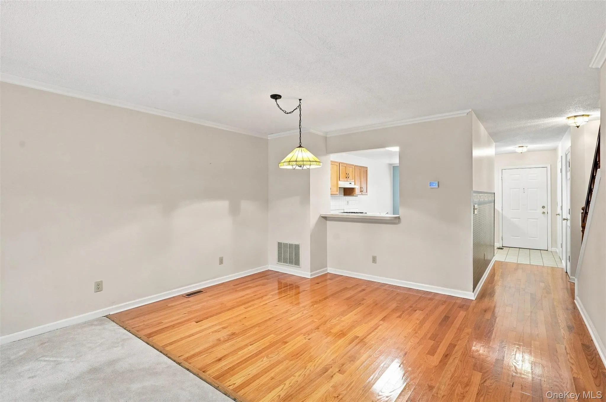 103 Kensington Court, Southeast, NY, 2 Bedrooms Bedrooms, 6 Rooms Rooms,2 BathroomsBathrooms,Residential,For Rent,Kensington,0,1046108 103 Kensington Court, Southeast, NY, 2 Bedrooms Bedrooms, 6 Rooms Rooms,2 BathroomsBathrooms,Residential,For Rent,Kensington,0,1046108