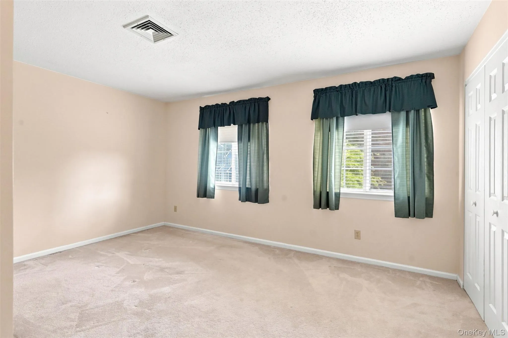103 Kensington Court, Southeast, NY, 2 Bedrooms Bedrooms, 6 Rooms Rooms,2 BathroomsBathrooms,Residential,For Rent,Kensington,0,1046108 103 Kensington Court, Southeast, NY, 2 Bedrooms Bedrooms, 6 Rooms Rooms,2 BathroomsBathrooms,Residential,For Rent,Kensington,0,1046108
