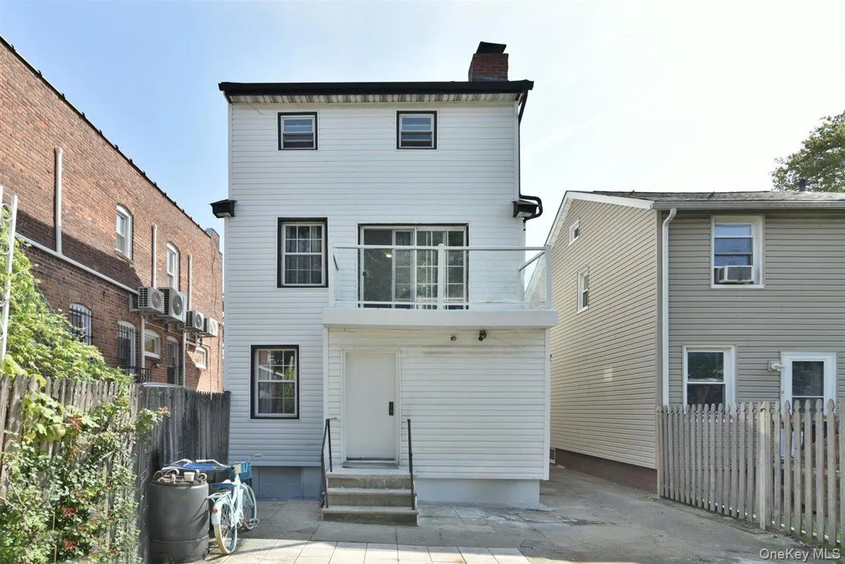119-26 Inwood Street, New York, NY, 2 Bedrooms Bedrooms, 4 Rooms Rooms,1 BathroomBathrooms,Residential,For Rent,Inwood,0,1046109 119-26 Inwood Street, New York, NY, 2 Bedrooms Bedrooms, 4 Rooms Rooms,1 BathroomBathrooms,Residential,For Rent,Inwood,0,1046109