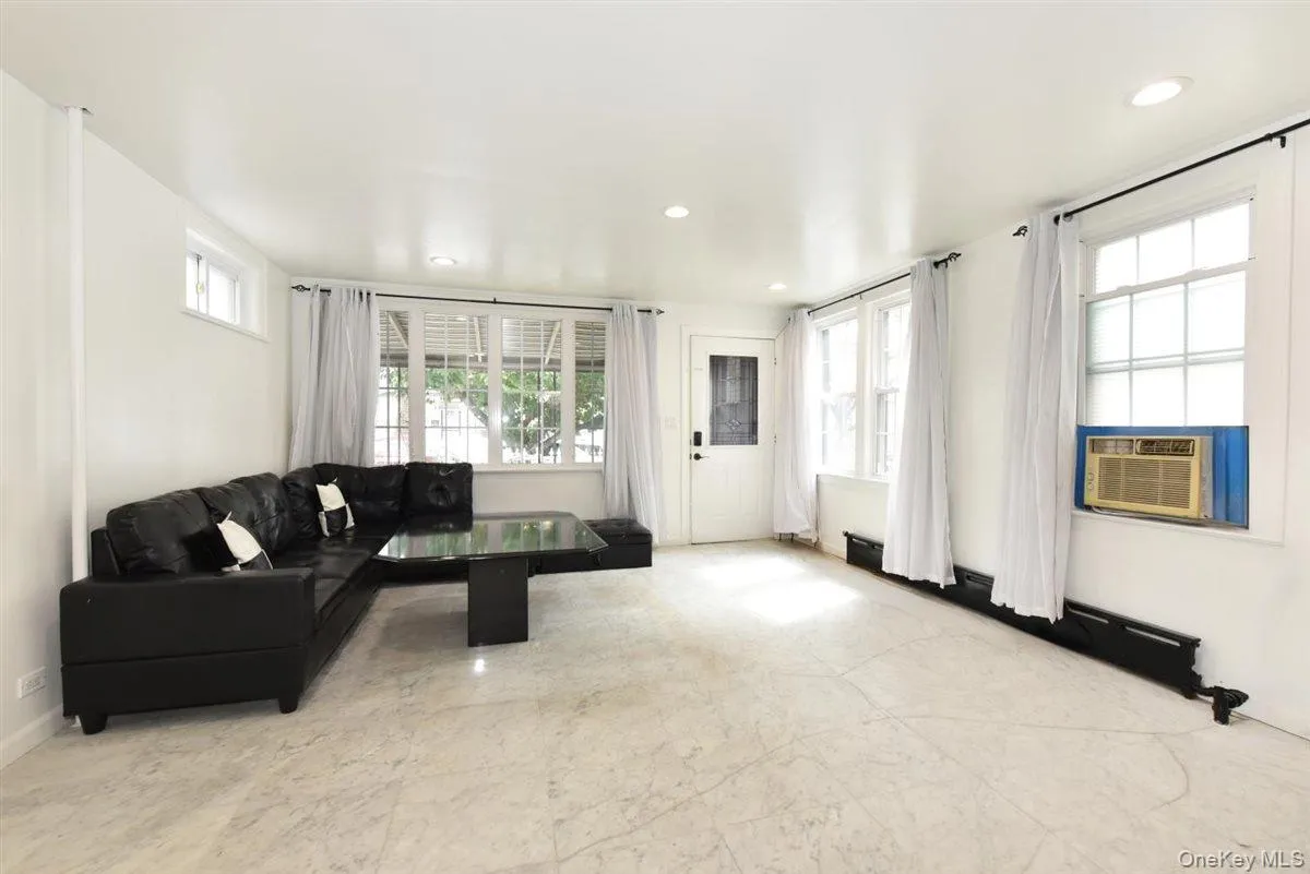 119-26 Inwood Street, New York, NY, 2 Bedrooms Bedrooms, 4 Rooms Rooms,1 BathroomBathrooms,Residential,For Rent,Inwood,0,1046109 119-26 Inwood Street, New York, NY, 2 Bedrooms Bedrooms, 4 Rooms Rooms,1 BathroomBathrooms,Residential,For Rent,Inwood,0,1046109