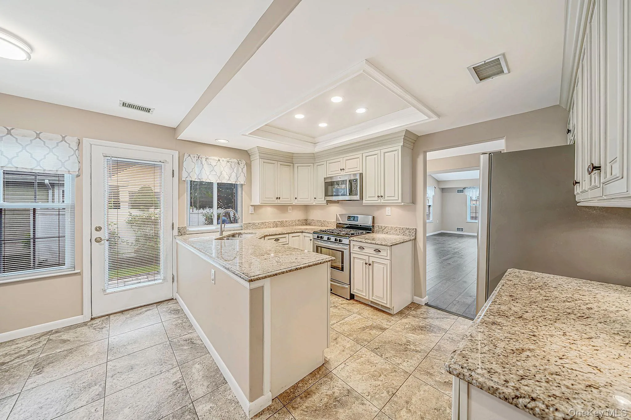 279 Glen Drive, Brookhaven, NY, 2 Bedrooms Bedrooms, 5 Rooms Rooms,2 BathroomsBathrooms,Residential,For Rent,Glen,0,1046123 279 Glen Drive, Brookhaven, NY, 2 Bedrooms Bedrooms, 5 Rooms Rooms,2 BathroomsBathrooms,Residential,For Rent,Glen,0,1046123