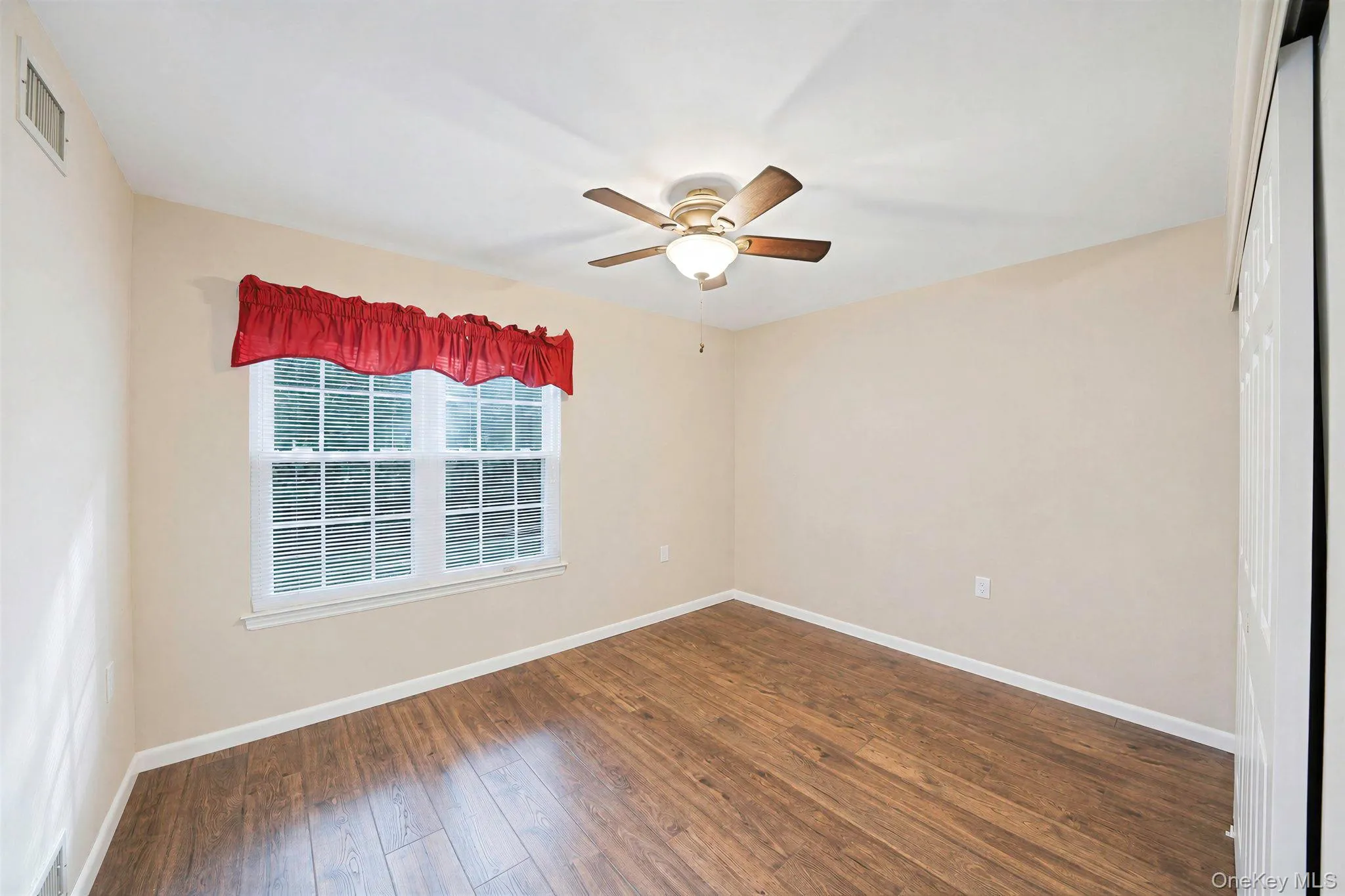 279 Glen Drive, Brookhaven, NY, 2 Bedrooms Bedrooms, 5 Rooms Rooms,2 BathroomsBathrooms,Residential,For Rent,Glen,0,1046123 279 Glen Drive, Brookhaven, NY, 2 Bedrooms Bedrooms, 5 Rooms Rooms,2 BathroomsBathrooms,Residential,For Rent,Glen,0,1046123
