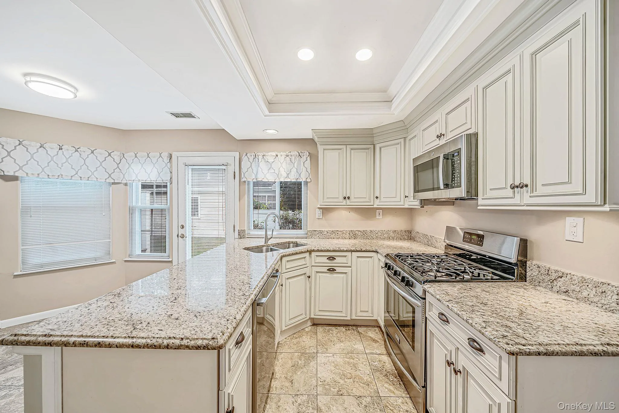 279 Glen Drive, Brookhaven, NY, 2 Bedrooms Bedrooms, 5 Rooms Rooms,2 BathroomsBathrooms,Residential,For Rent,Glen,0,1046123 279 Glen Drive, Brookhaven, NY, 2 Bedrooms Bedrooms, 5 Rooms Rooms,2 BathroomsBathrooms,Residential,For Rent,Glen,0,1046123