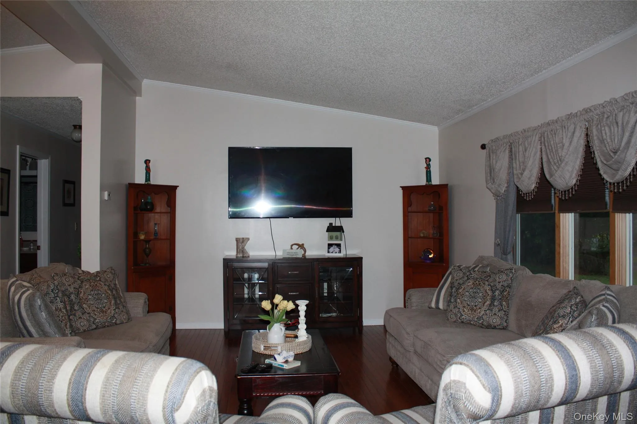 17 Benton Drive, Deerpark, NY, 3 Bedrooms Bedrooms, 8 Rooms Rooms,2 BathroomsBathrooms,Residential,For Rent,Benton,0,1046129 17 Benton Drive, Deerpark, NY, 3 Bedrooms Bedrooms, 8 Rooms Rooms,2 BathroomsBathrooms,Residential,For Rent,Benton,0,1046129