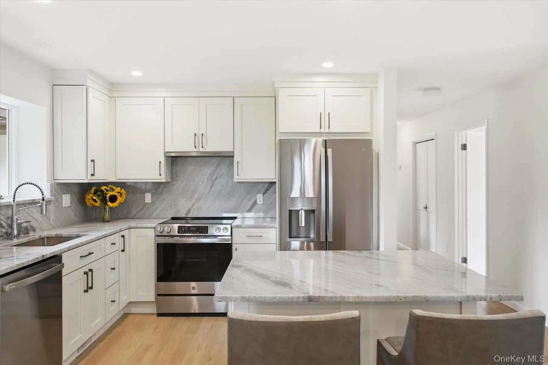 Brand new kitchen and stainless steel appliances with island Brand new kitchen and stainless steel appliances with island