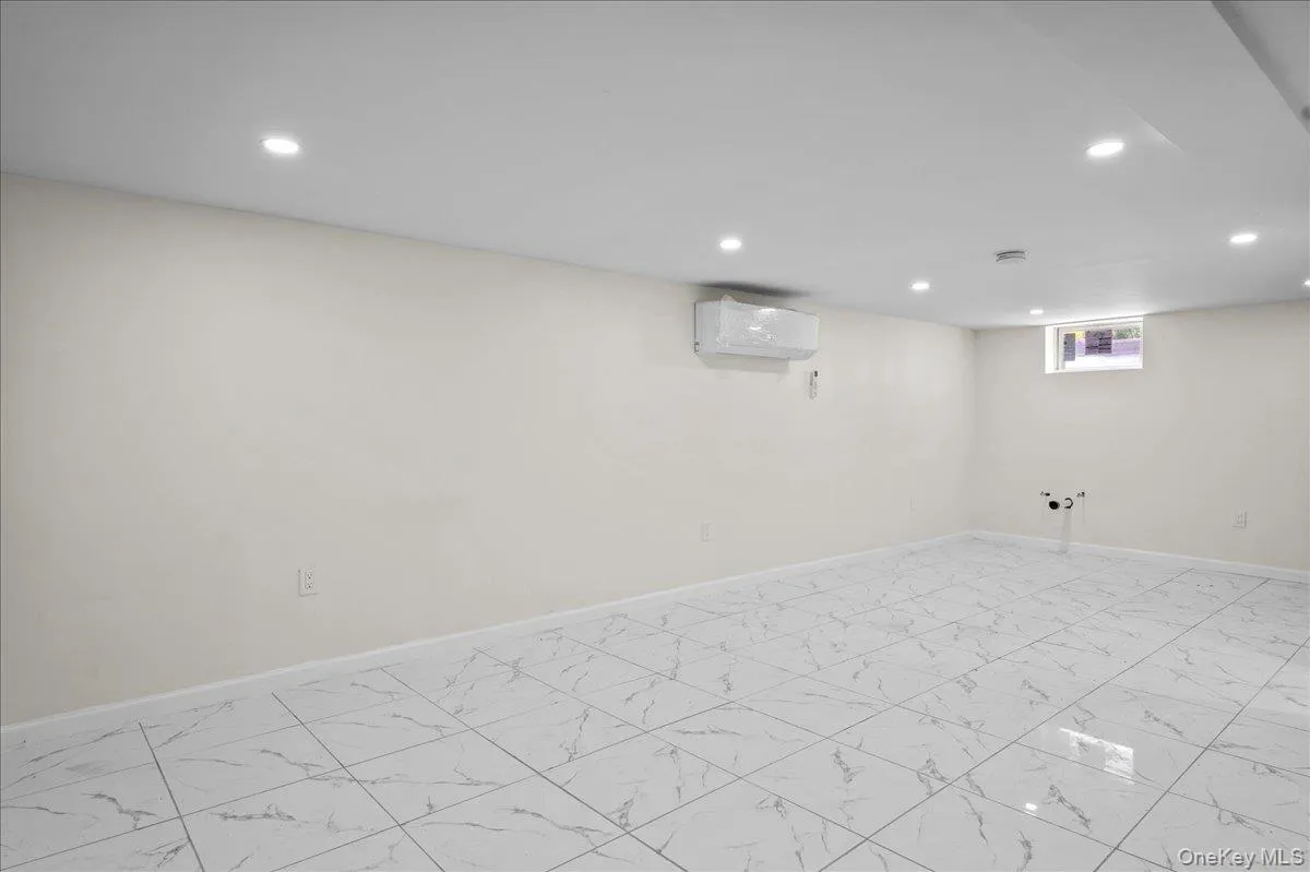 1302 223rd Street, New York, NY, 3 Bedrooms Bedrooms, 5 Rooms Rooms,2 BathroomsBathrooms,Residential,For Rent,223rd,0,1046142 1302 223rd Street, New York, NY, 3 Bedrooms Bedrooms, 5 Rooms Rooms,2 BathroomsBathrooms,Residential,For Rent,223rd,0,1046142