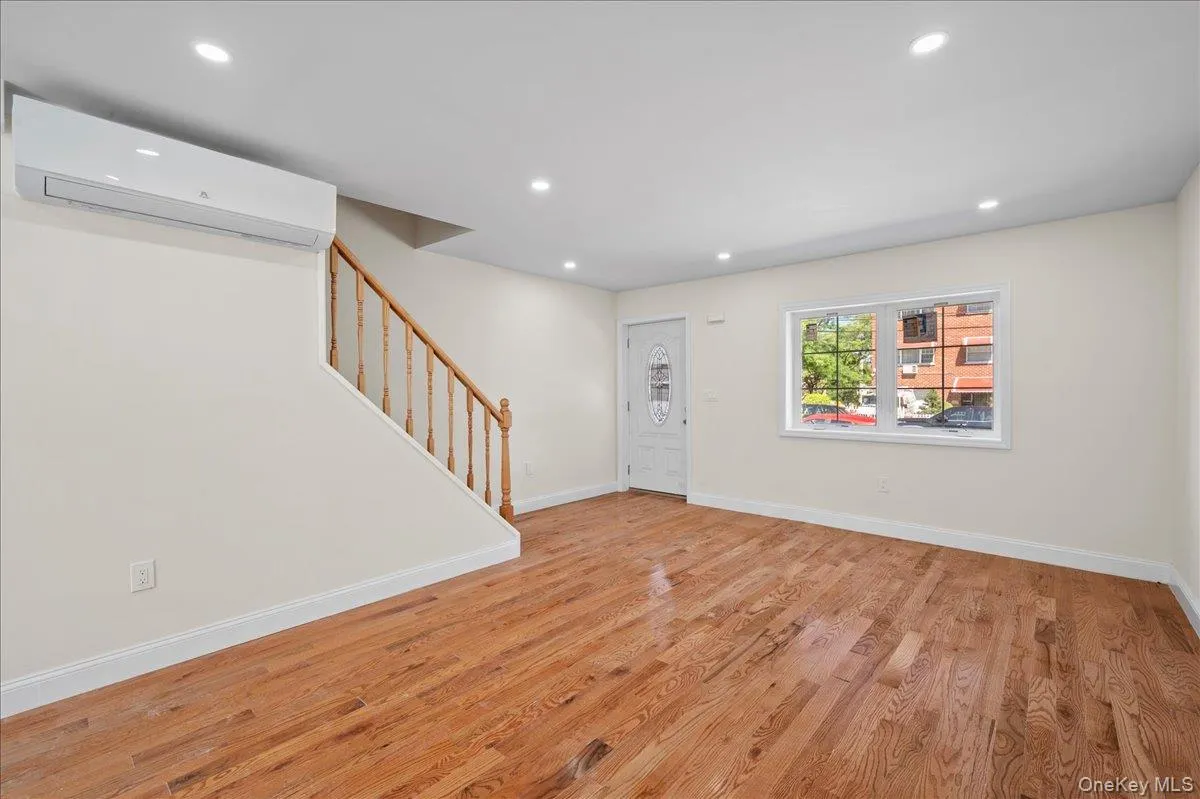 1302 223rd Street, New York, NY, 3 Bedrooms Bedrooms, 5 Rooms Rooms,2 BathroomsBathrooms,Residential,For Rent,223rd,0,1046142 1302 223rd Street, New York, NY, 3 Bedrooms Bedrooms, 5 Rooms Rooms,2 BathroomsBathrooms,Residential,For Rent,223rd,0,1046142