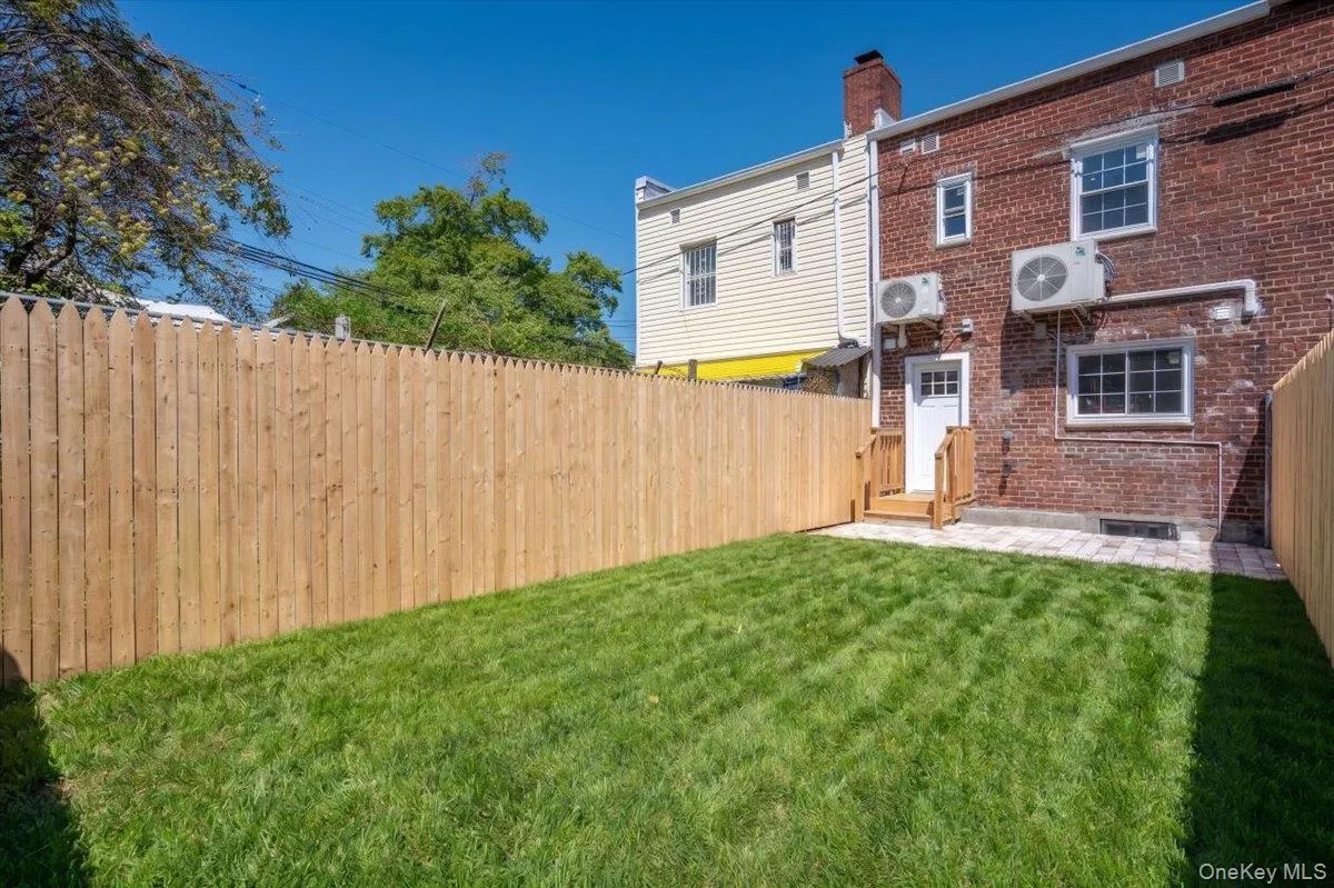 1302 223rd Street, New York, NY, 3 Bedrooms Bedrooms, 5 Rooms Rooms,2 BathroomsBathrooms,Residential,For Rent,223rd,0,1046142 1302 223rd Street, New York, NY, 3 Bedrooms Bedrooms, 5 Rooms Rooms,2 BathroomsBathrooms,Residential,For Rent,223rd,0,1046142