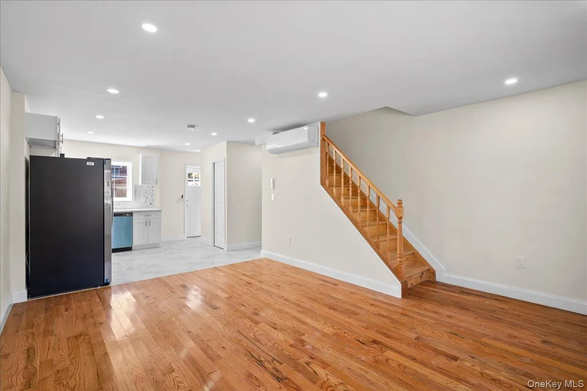 1302 223rd Street, New York, NY, 3 Bedrooms Bedrooms, 5 Rooms Rooms,2 BathroomsBathrooms,Residential,For Rent,223rd,0,1046142 1302 223rd Street, New York, NY, 3 Bedrooms Bedrooms, 5 Rooms Rooms,2 BathroomsBathrooms,Residential,For Rent,223rd,0,1046142