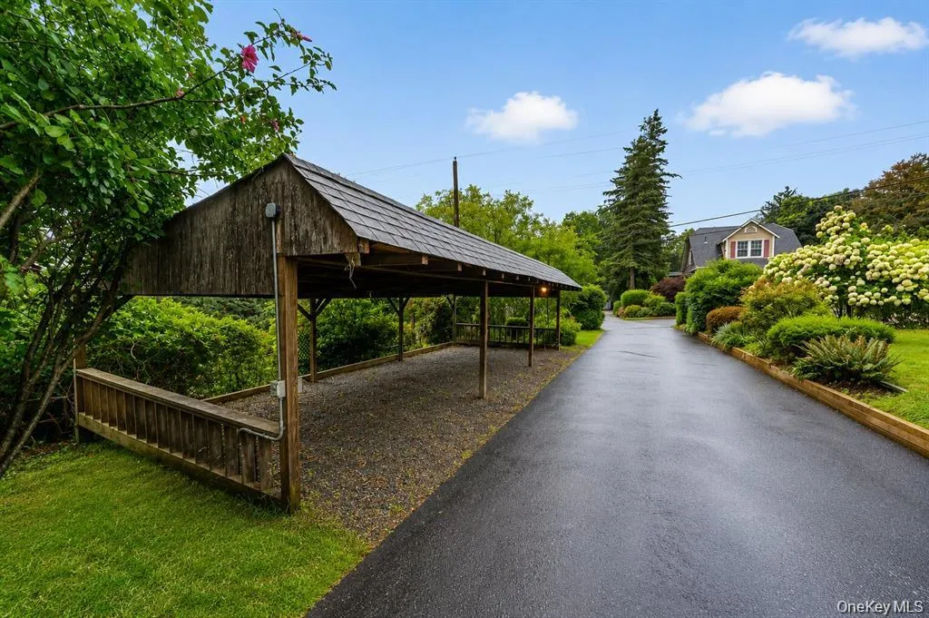16 Maple Avenue, Clarkstown, NY, 4 Bedrooms Bedrooms, 9 Rooms Rooms,2 BathroomsBathrooms,Residential,For Rent,Maple,0,1046144 16 Maple Avenue, Clarkstown, NY, 4 Bedrooms Bedrooms, 9 Rooms Rooms,2 BathroomsBathrooms,Residential,For Rent,Maple,0,1046144