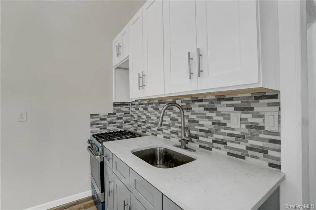 246 Orchard Drive, Monroe, NY, 2 Bedrooms Bedrooms, 4 Rooms Rooms,1 BathroomBathrooms,Residential Lease,For Rent,Orchard,0,1046151 246 Orchard Drive, Monroe, NY, 2 Bedrooms Bedrooms, 4 Rooms Rooms,1 BathroomBathrooms,Residential Lease,For Rent,Orchard,0,1046151