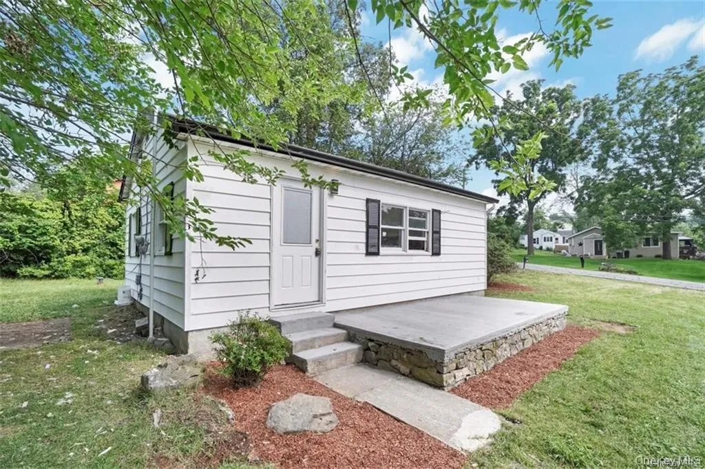 246 Orchard Drive, Monroe, NY, 2 Bedrooms Bedrooms, 4 Rooms Rooms,1 BathroomBathrooms,Residential Lease,For Rent,Orchard,0,1046151 246 Orchard Drive, Monroe, NY, 2 Bedrooms Bedrooms, 4 Rooms Rooms,1 BathroomBathrooms,Residential Lease,For Rent,Orchard,0,1046151