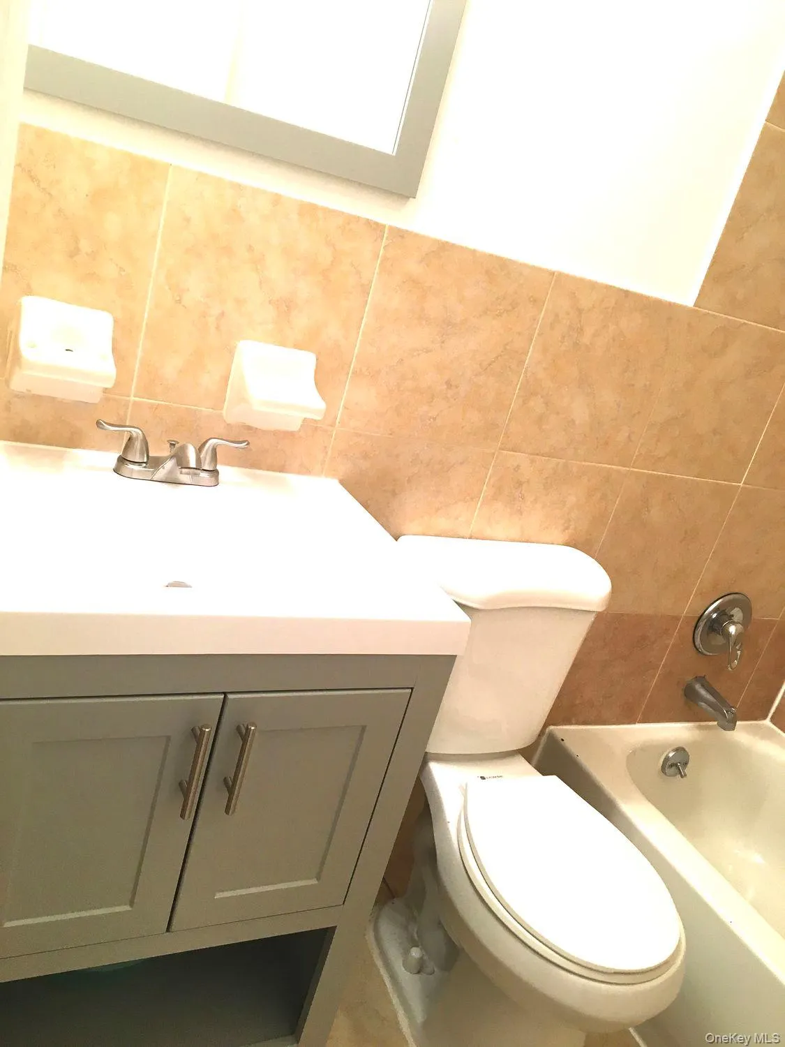 82-81 88th Place, New York, NY, 3 Bedrooms Bedrooms, 6 Rooms Rooms,2 BathroomsBathrooms,Residential Lease,For Rent,88th,0,1046153 82-81 88th Place, New York, NY, 3 Bedrooms Bedrooms, 6 Rooms Rooms,2 BathroomsBathrooms,Residential Lease,For Rent,88th,0,1046153
