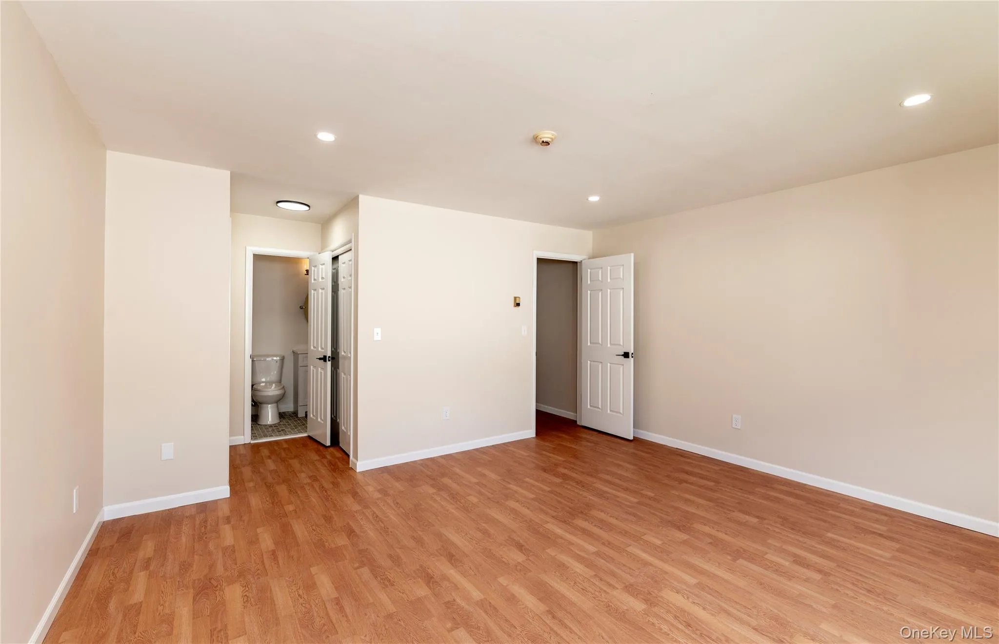 126 Route 303, Clarkstown, NY, 2 Bedrooms Bedrooms, 6 Rooms Rooms,2 BathroomsBathrooms,Residential,For Rent,Route 303,0,1046158 126 Route 303, Clarkstown, NY, 2 Bedrooms Bedrooms, 6 Rooms Rooms,2 BathroomsBathrooms,Residential,For Rent,Route 303,0,1046158