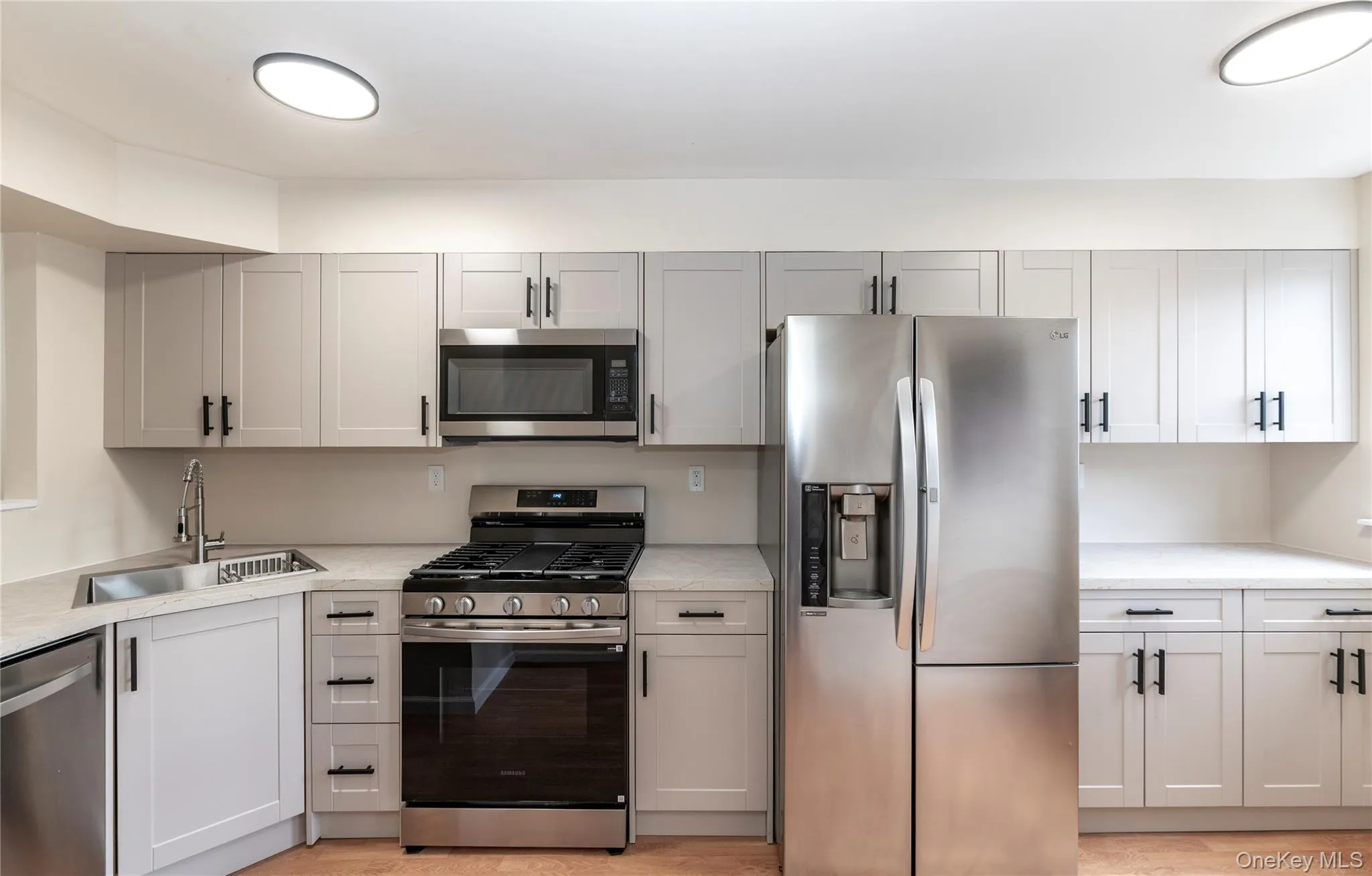 126 Route 303, Clarkstown, NY, 2 Bedrooms Bedrooms, 6 Rooms Rooms,2 BathroomsBathrooms,Residential,For Rent,Route 303,0,1046158 126 Route 303, Clarkstown, NY, 2 Bedrooms Bedrooms, 6 Rooms Rooms,2 BathroomsBathrooms,Residential,For Rent,Route 303,0,1046158