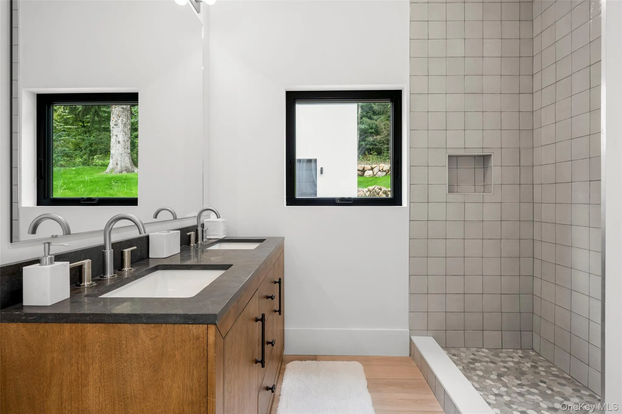 39 Mountain Lane, Beacon, NY, 5 Bedrooms Bedrooms, 11 Rooms Rooms,4 BathroomsBathrooms,Residential,For Rent,Mountain,0,1046160 39 Mountain Lane, Beacon, NY, 5 Bedrooms Bedrooms, 11 Rooms Rooms,4 BathroomsBathrooms,Residential,For Rent,Mountain,0,1046160