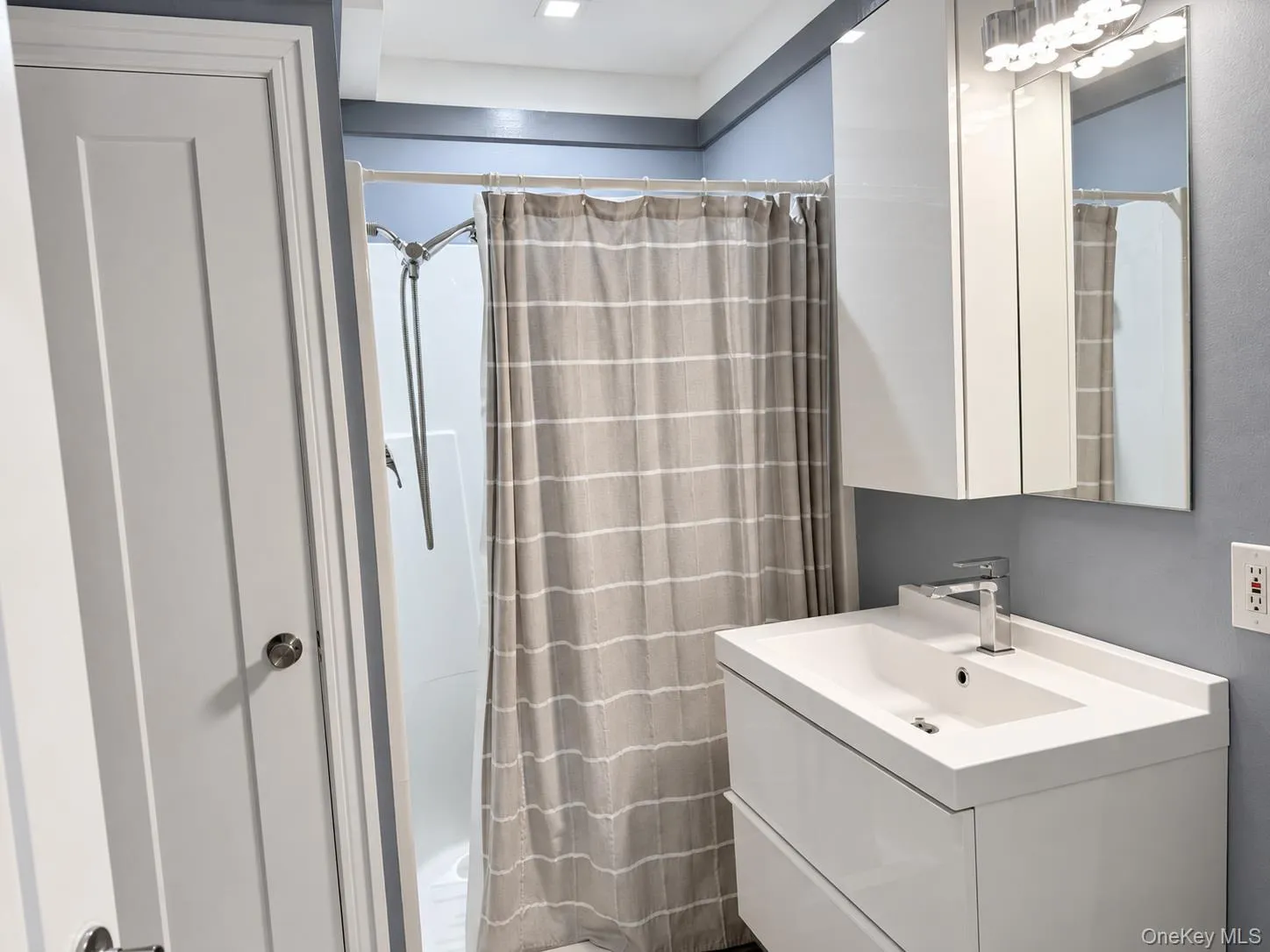 20 Gerke Avenue, Clarkstown, NY, 7 Bedrooms Bedrooms, 15 Rooms Rooms,4 BathroomsBathrooms,Residential,For Rent,Gerke,0,1046163 20 Gerke Avenue, Clarkstown, NY, 7 Bedrooms Bedrooms, 15 Rooms Rooms,4 BathroomsBathrooms,Residential,For Rent,Gerke,0,1046163